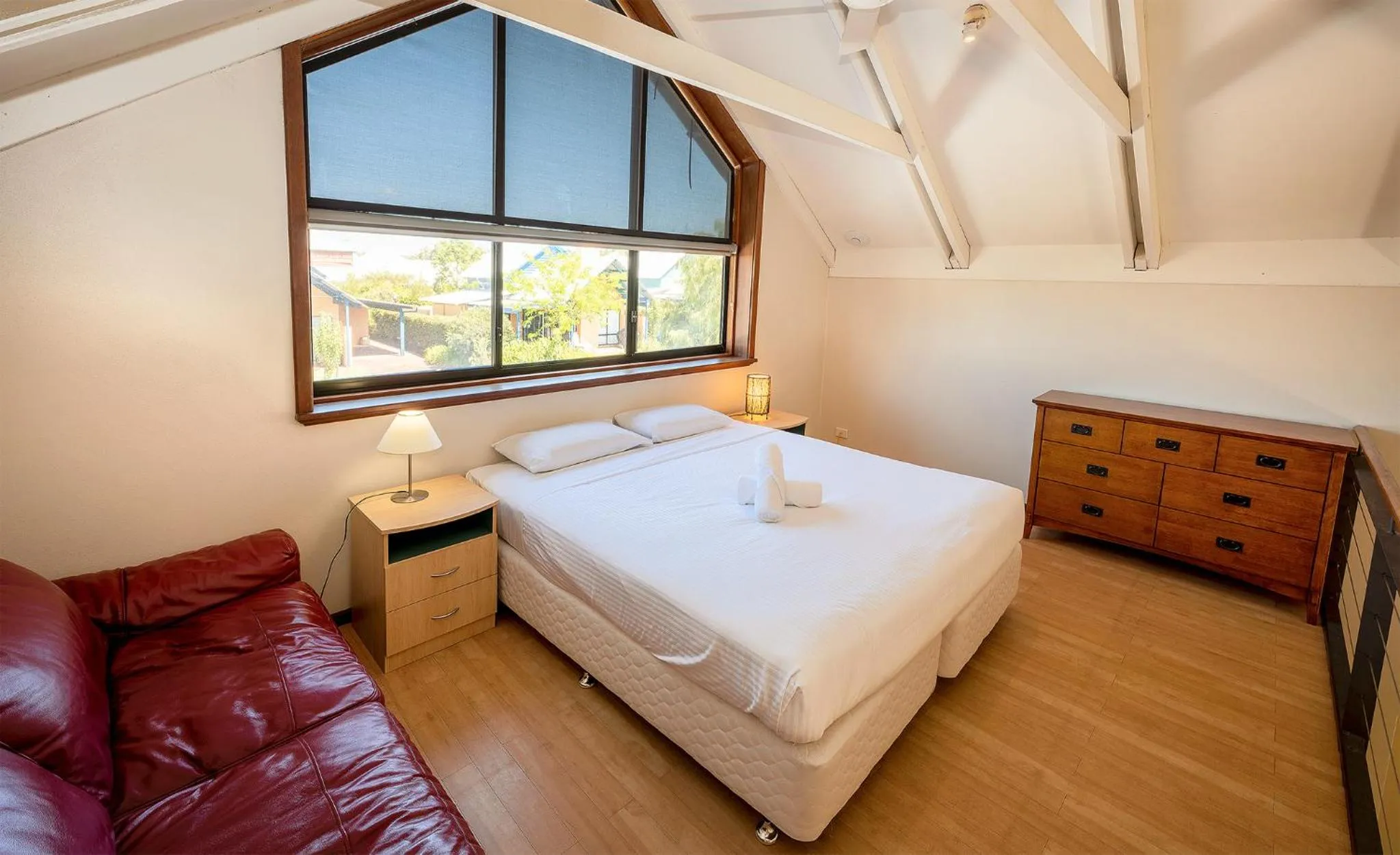 Bedroom, Bed in Dunsborough Beach Cottages
