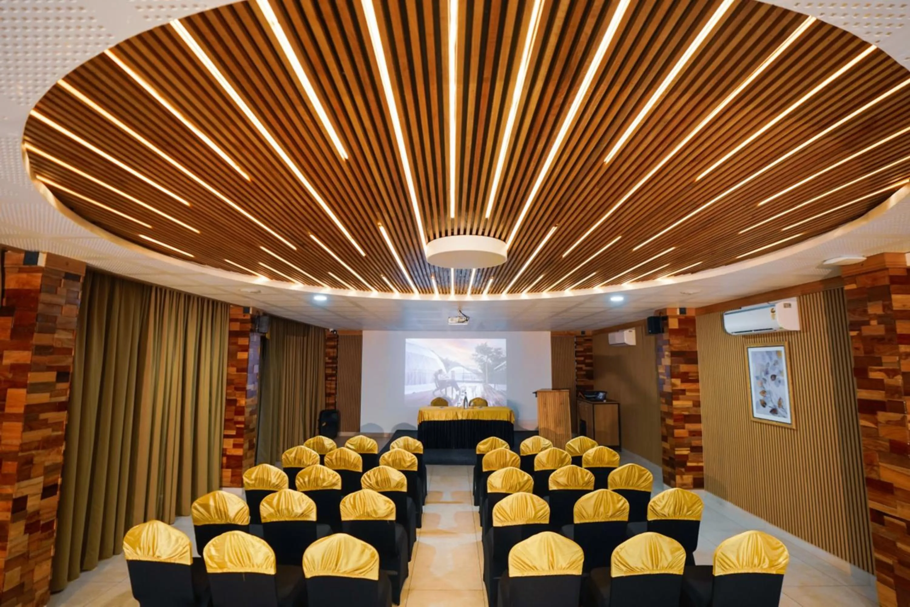 Business facilities in Mount Xanadu Resorts