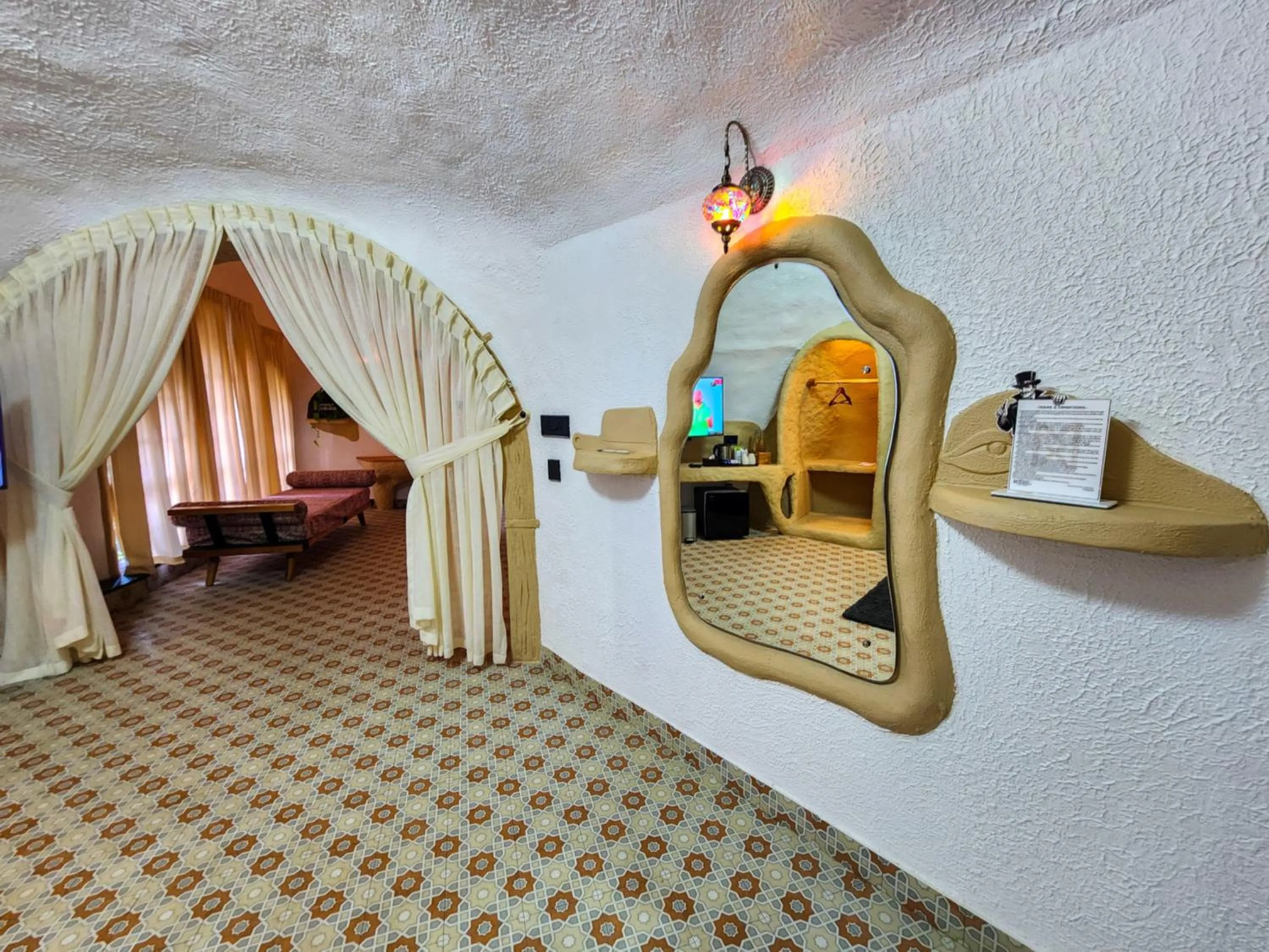 Photo of the whole room, Bed in Mount Xanadu Resorts