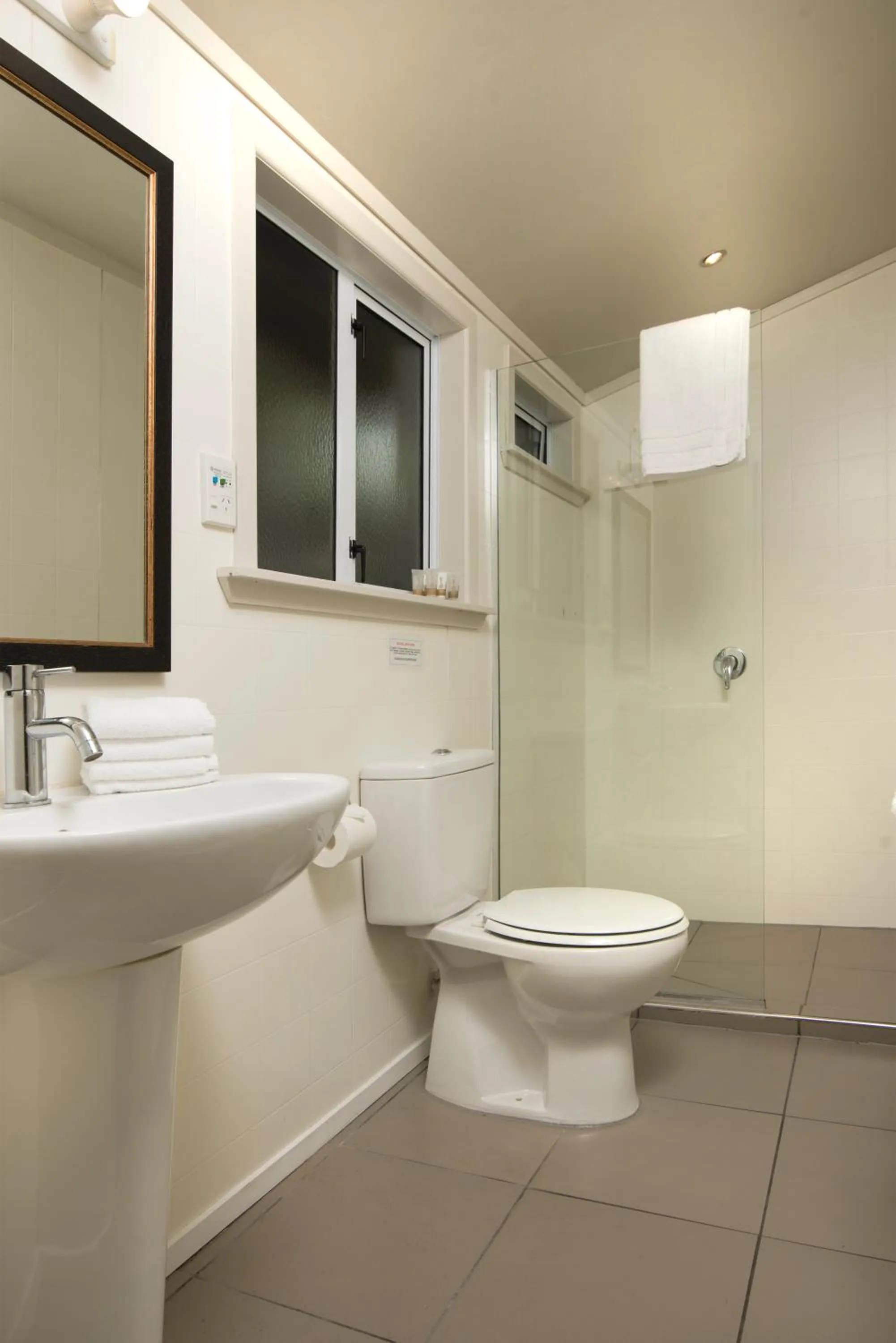 Bathroom in Furneaux Lodge