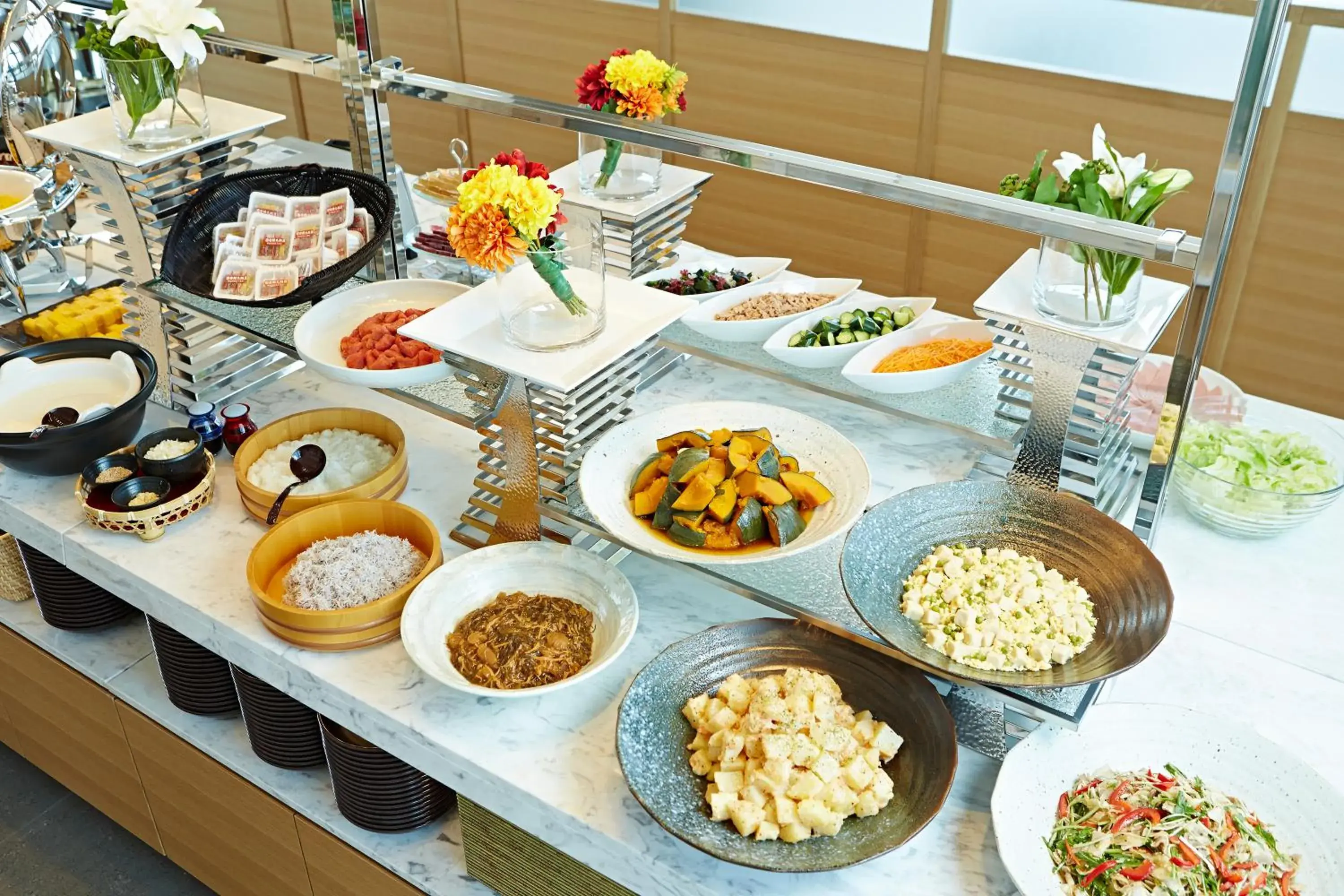 Food and drinks in Candeo Hotels Matsuyama Okaido Food and drinks in Candeo Hotels Matsuyama Okaido