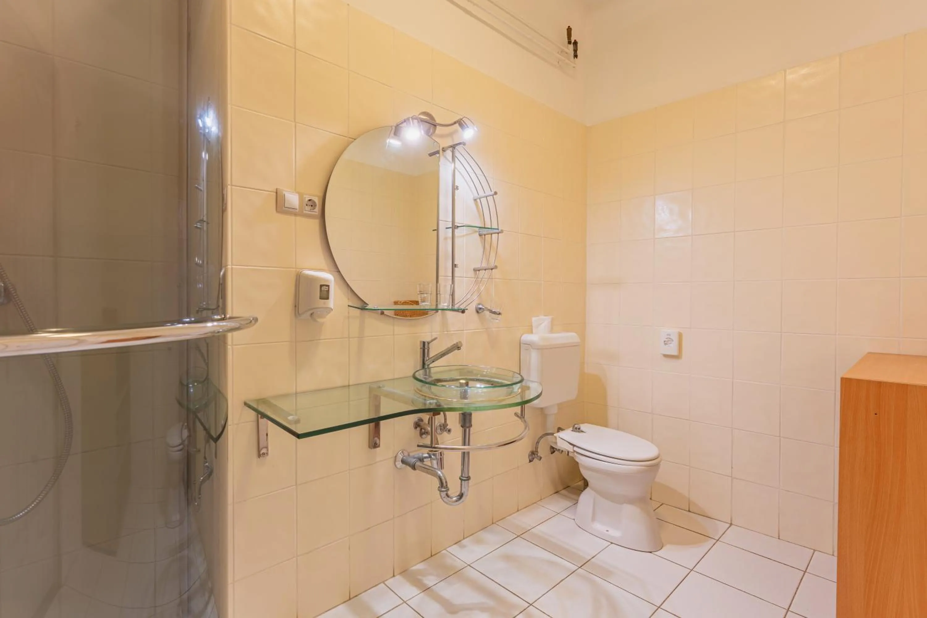 Toilet in OÁZIS Hotel***