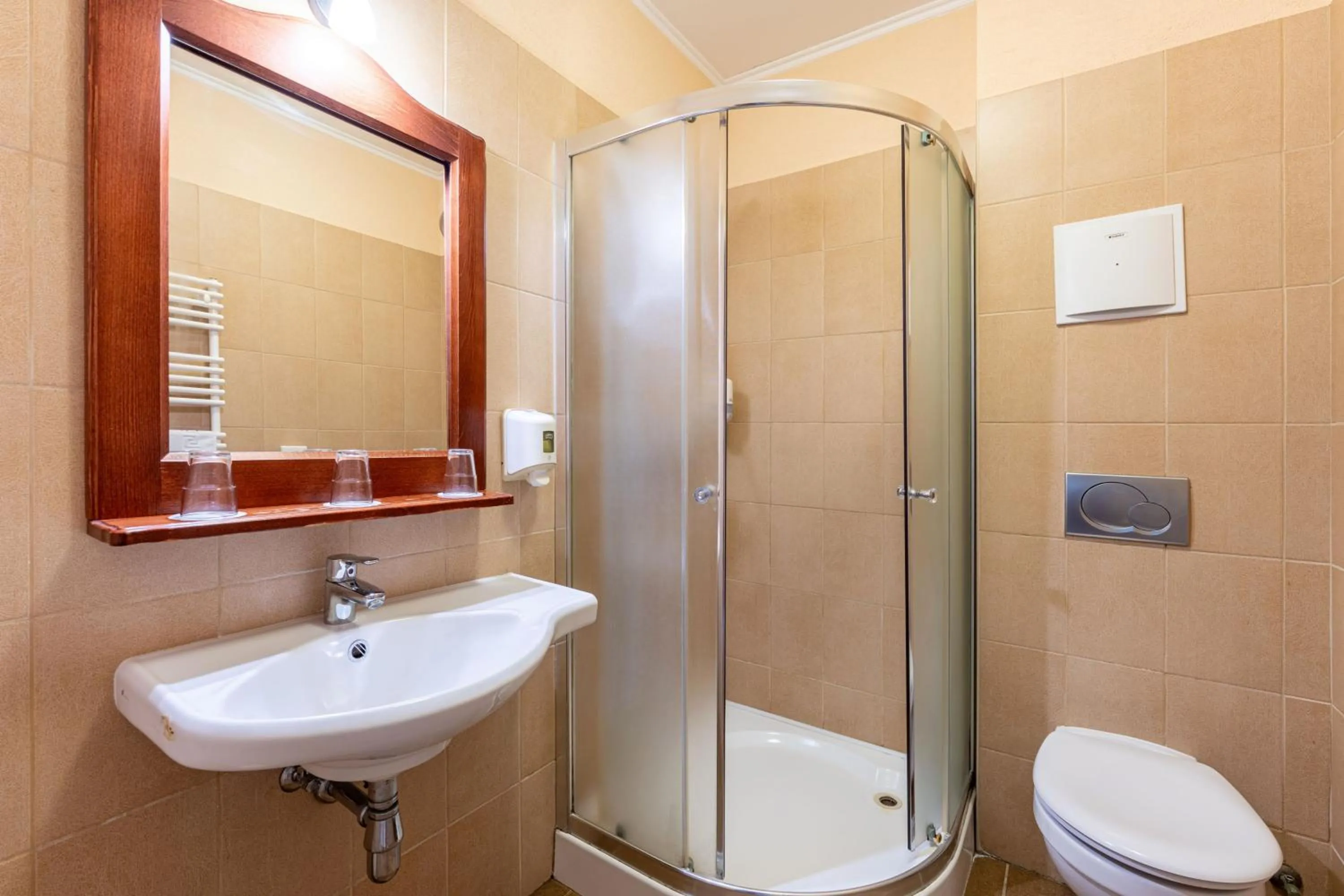 Bathroom in OÁZIS Hotel***
