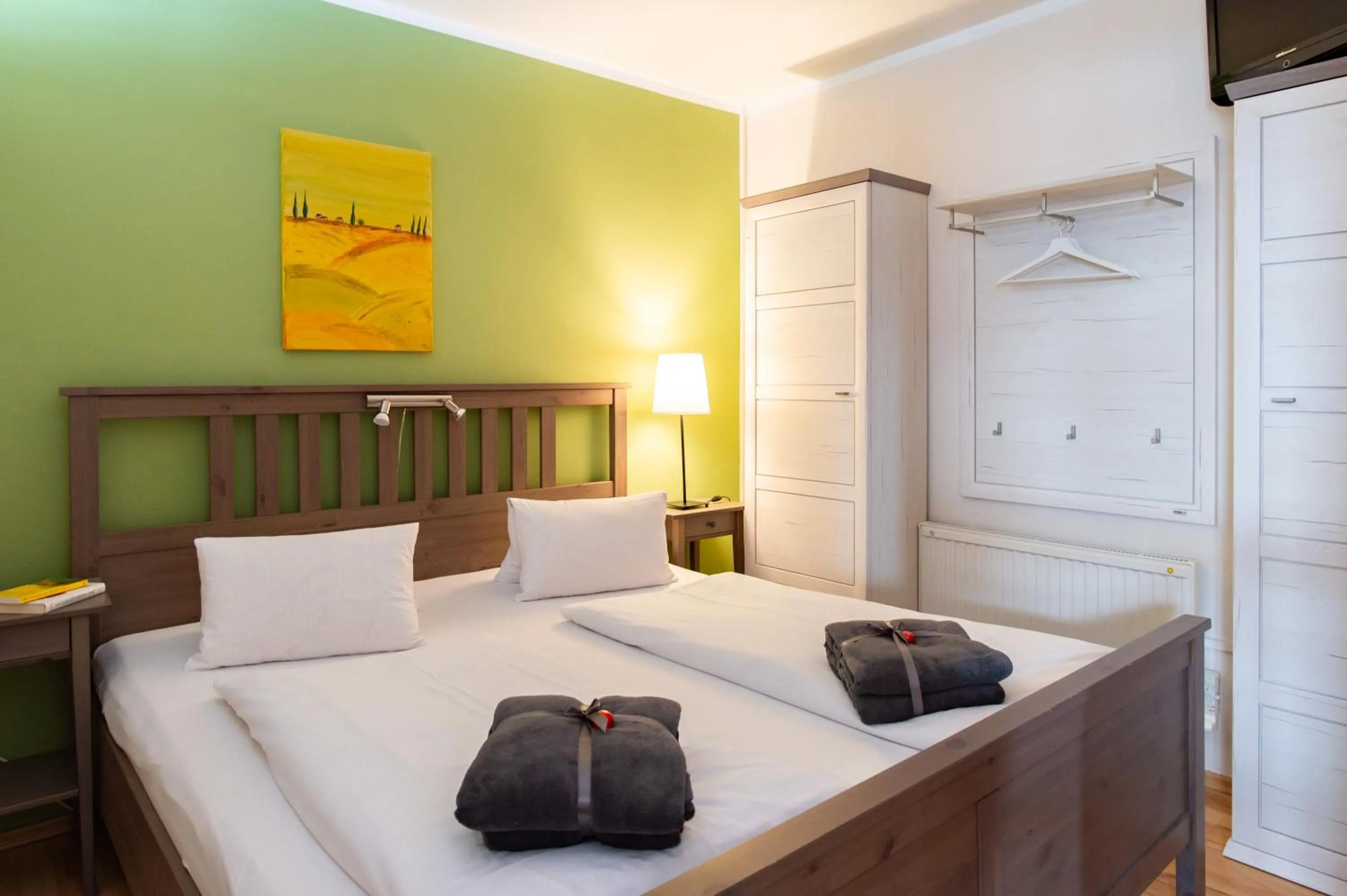 Photo of the whole room, Bed in Haus Salzburgblick (ehem. Haus Elisabeth)