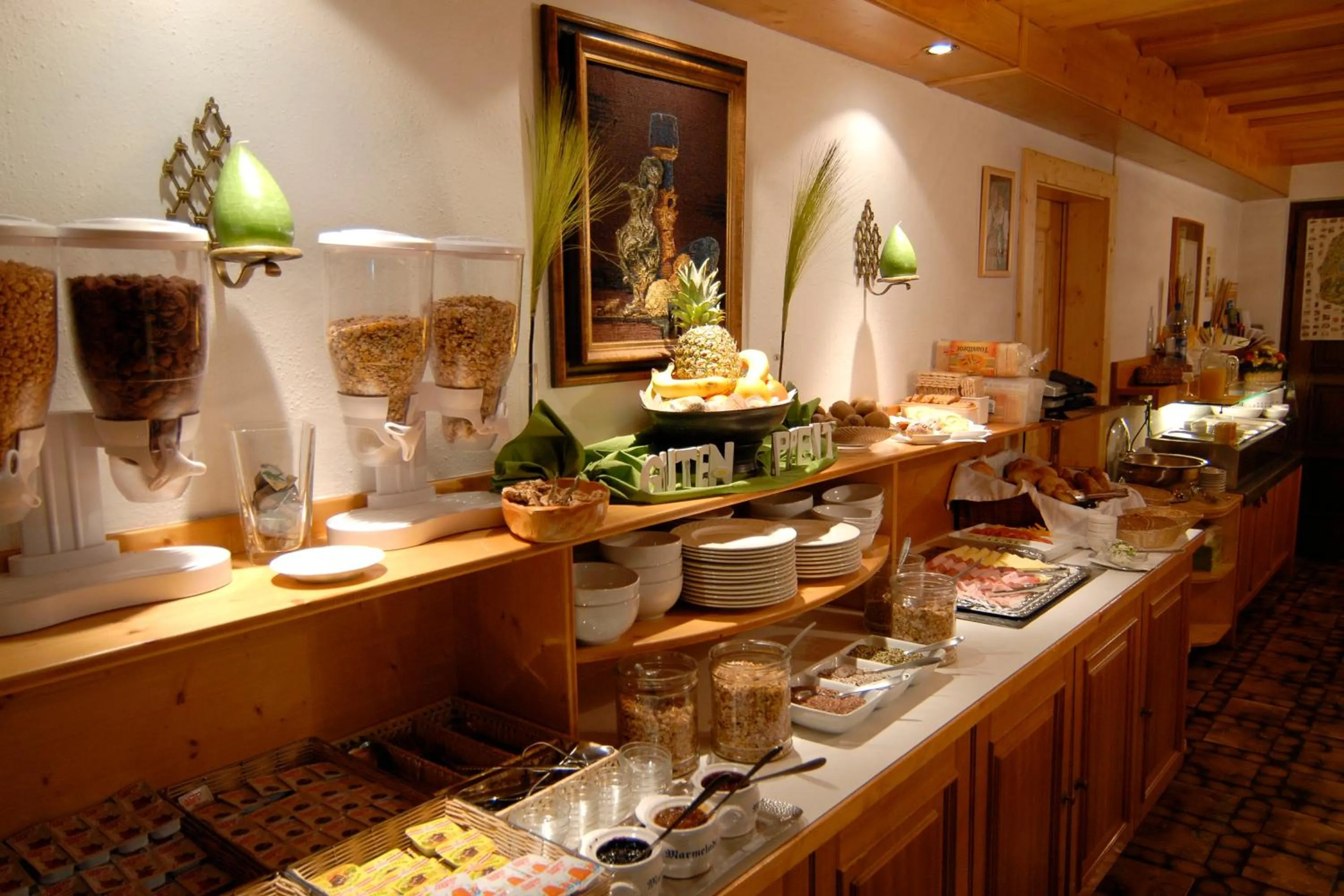 Buffet breakfast in Haus Salzburgblick (ehem. Haus Elisabeth)