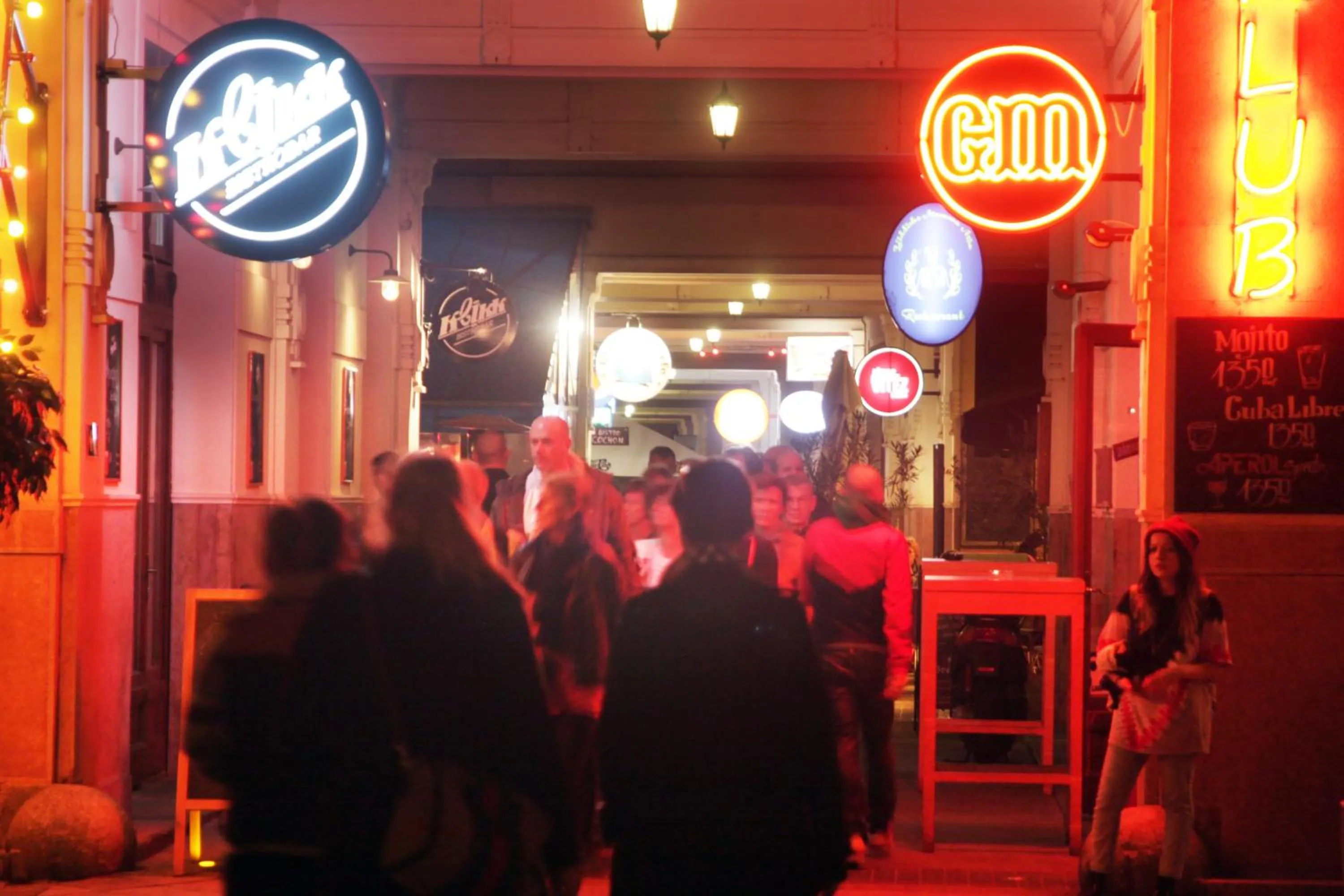 Area and facilities in Gozsdu Court Budapest