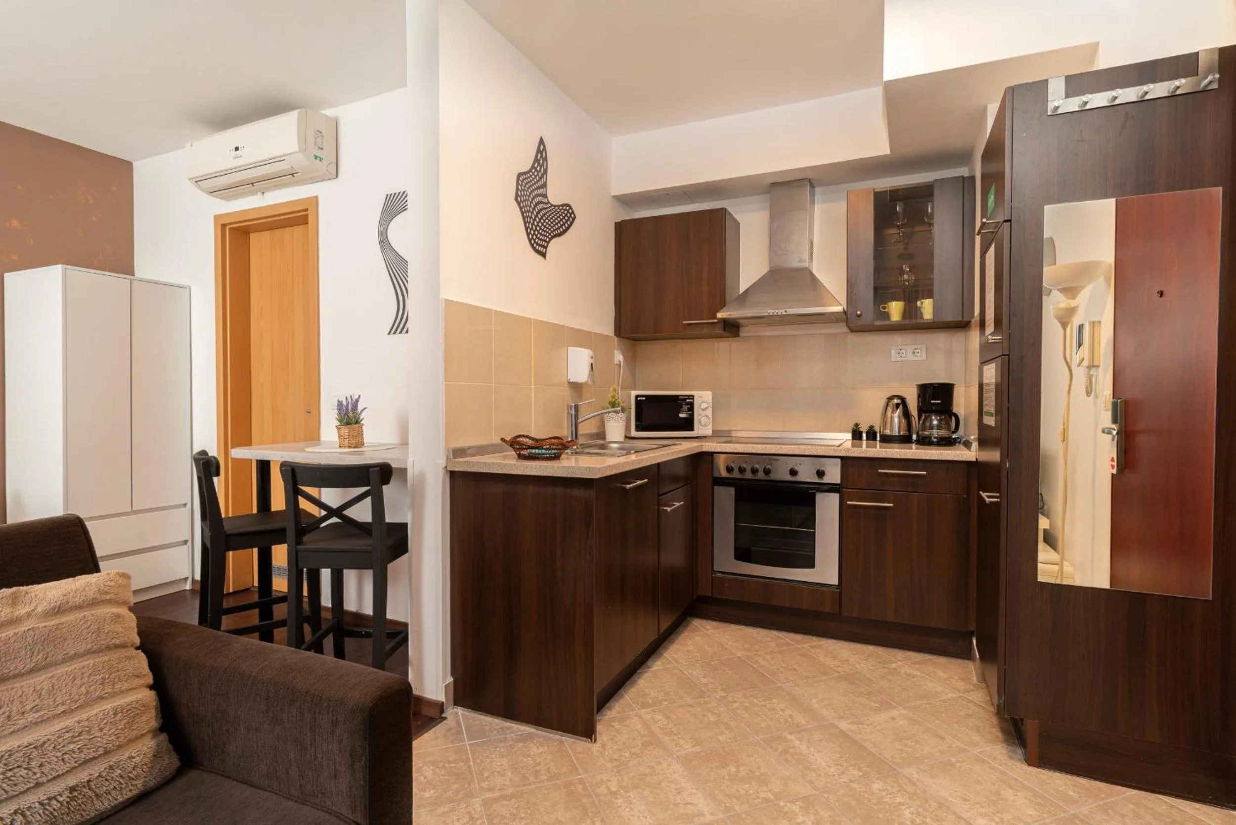 Coffee/tea facilities in Gozsdu Court Budapest