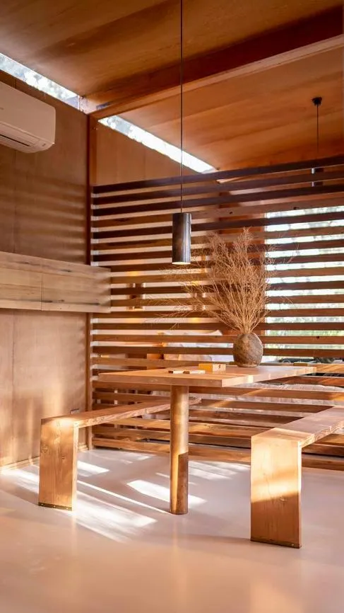 Dining area in be&be castlemaine