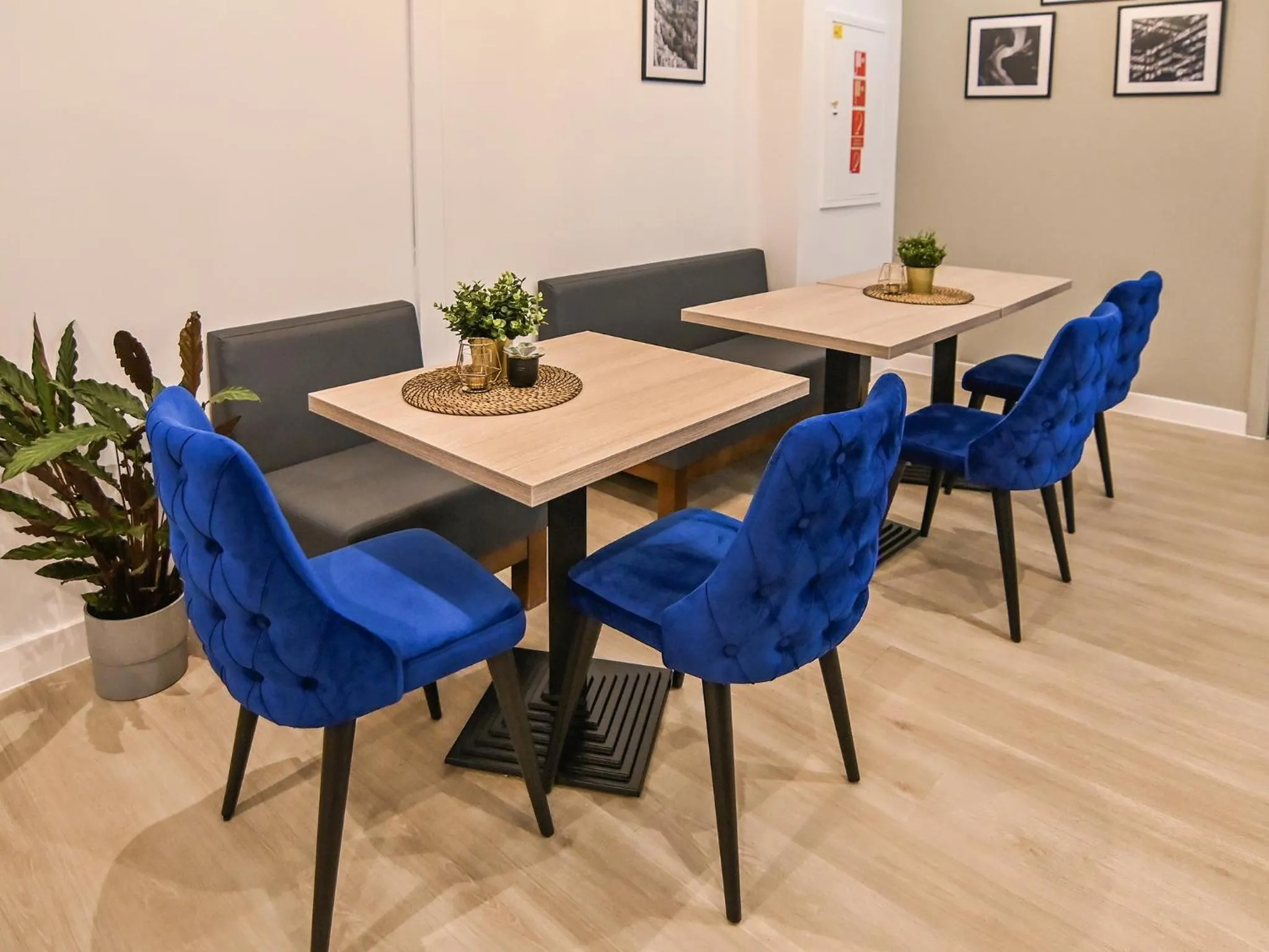 Lounge or bar in NEXTO DORMERO Hotel Budapest