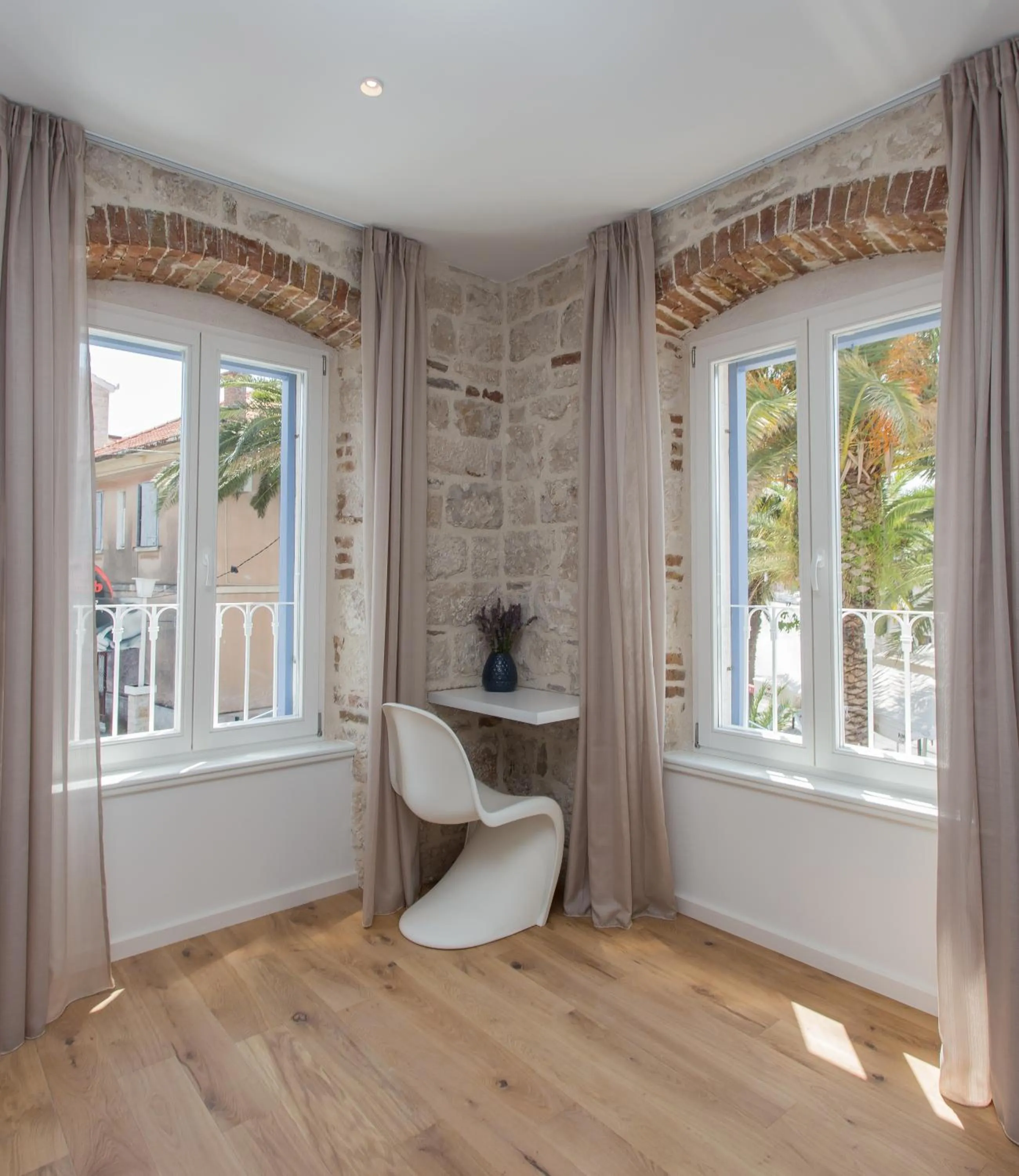 Decorative detail in Bifora Heritage Hotel