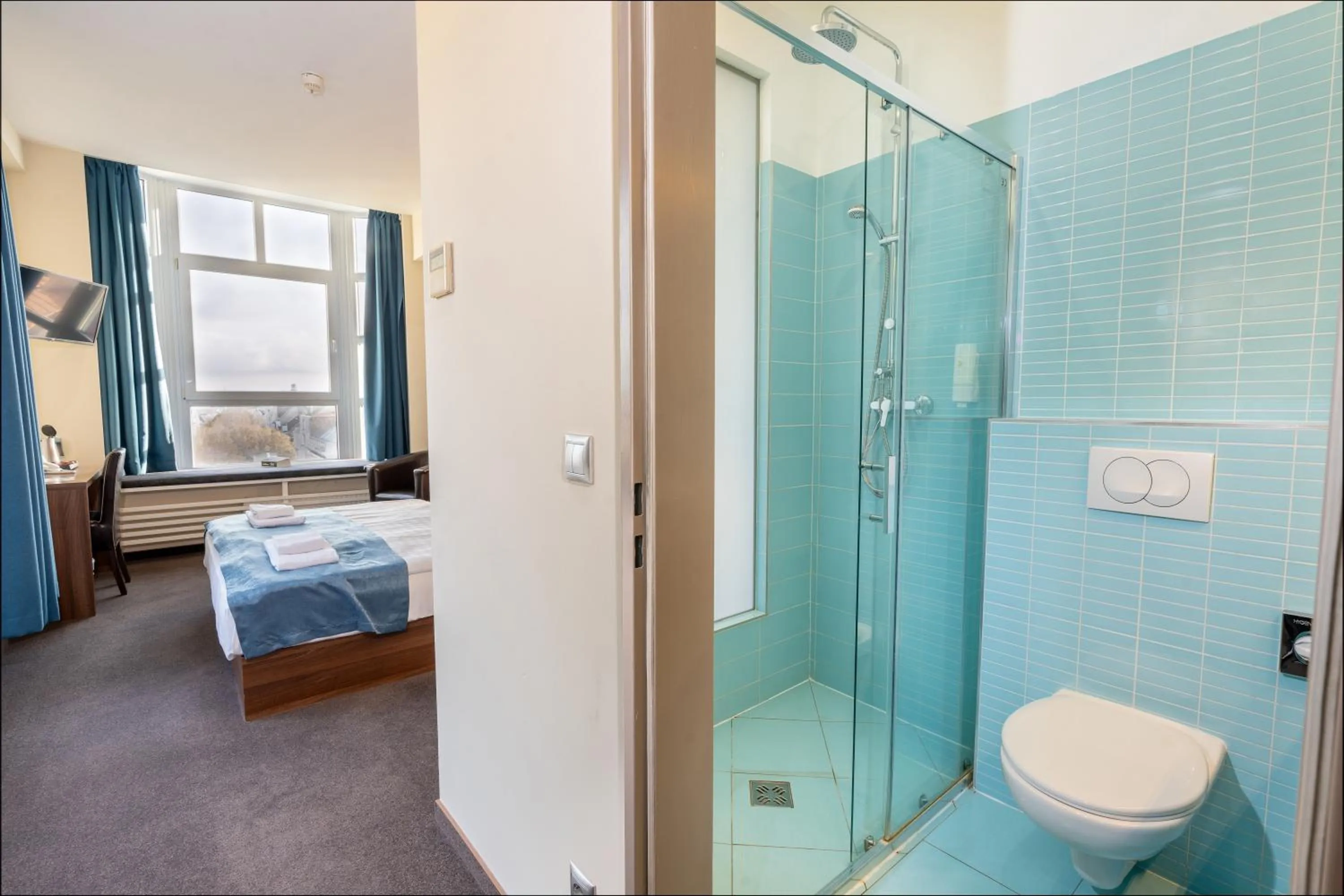 Bedroom, Bed in Medos Hotel