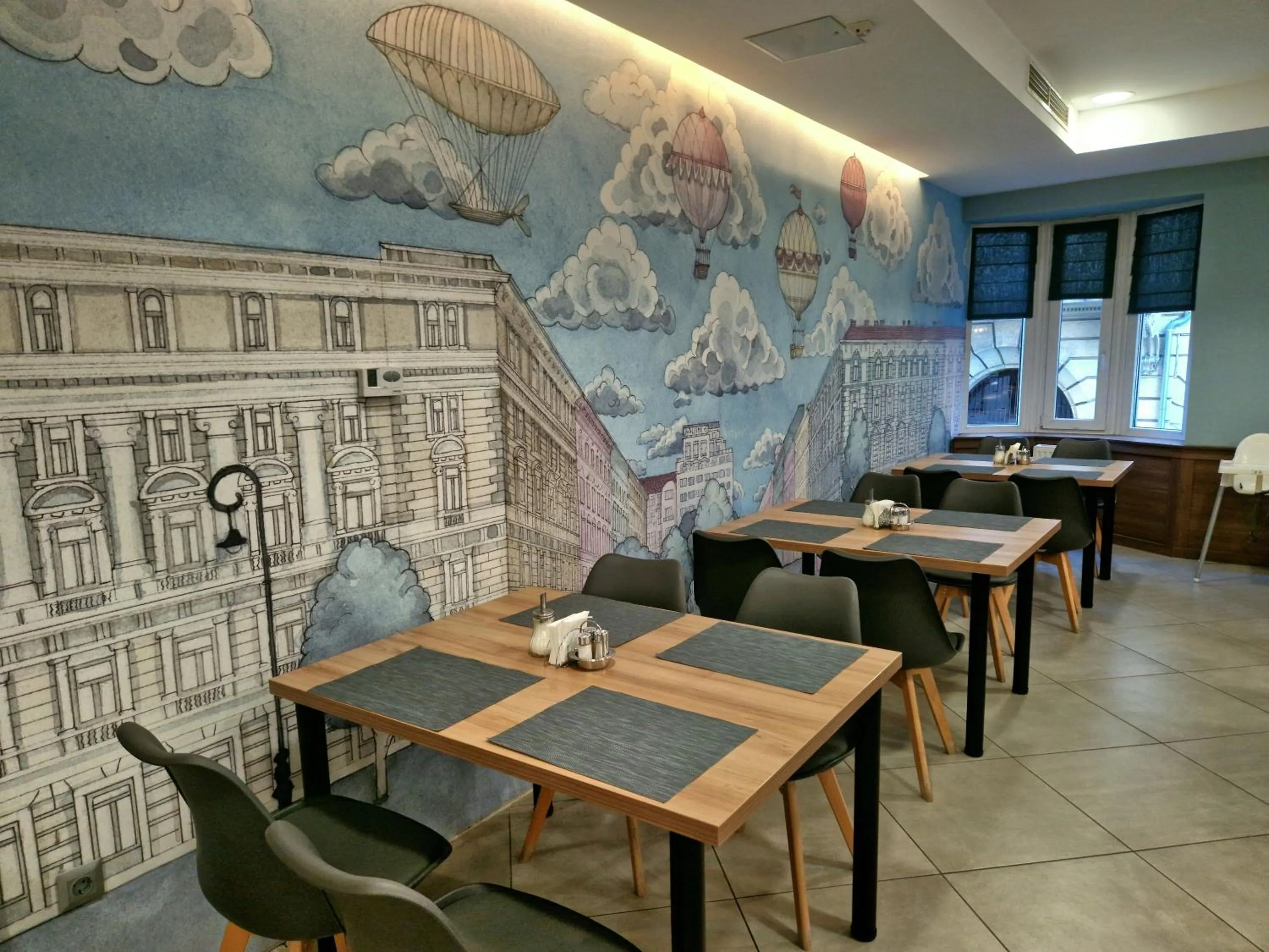 Restaurant/places to eat in Medos Hotel