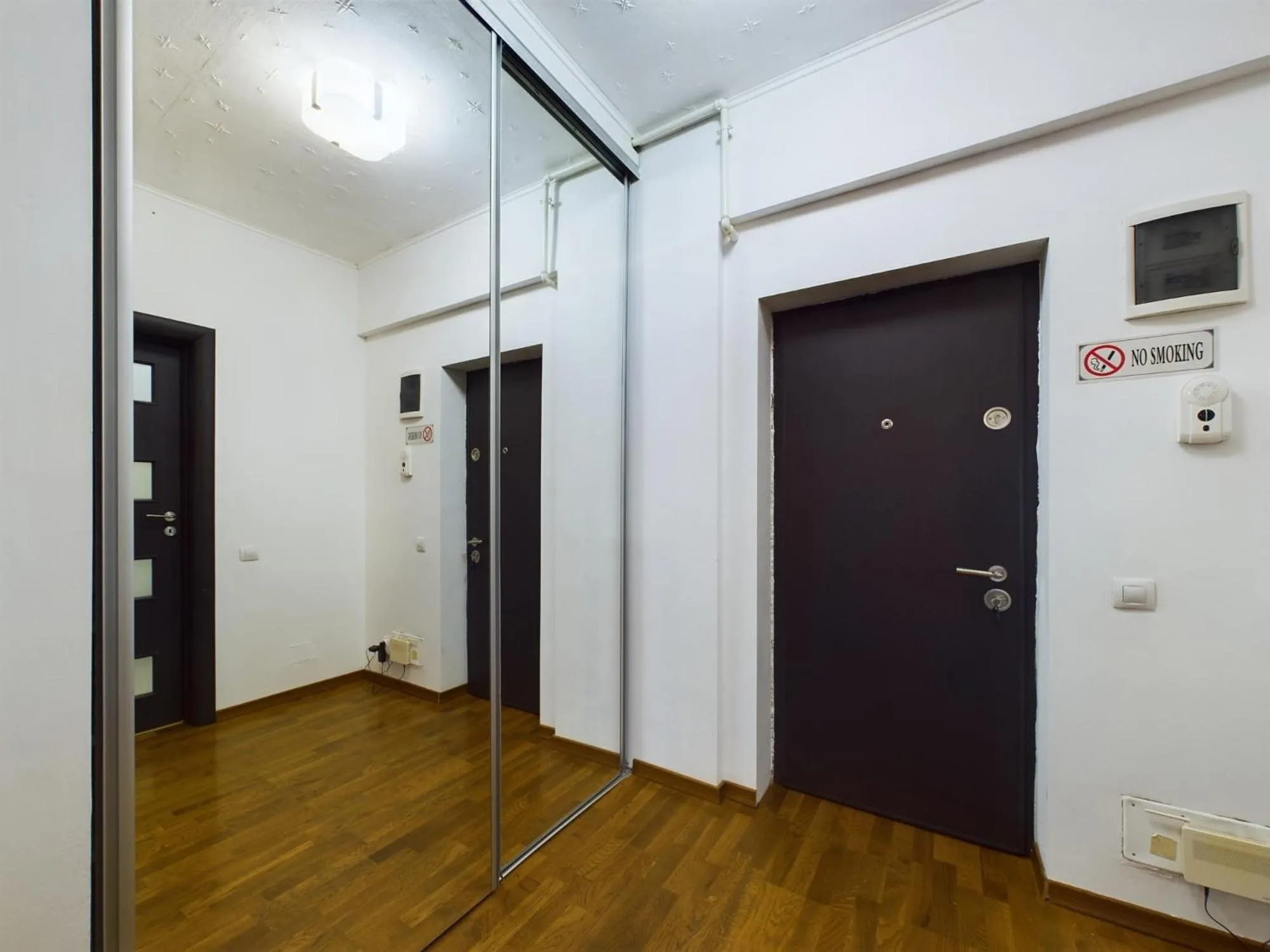 Facade/entrance in Lujerului Studio