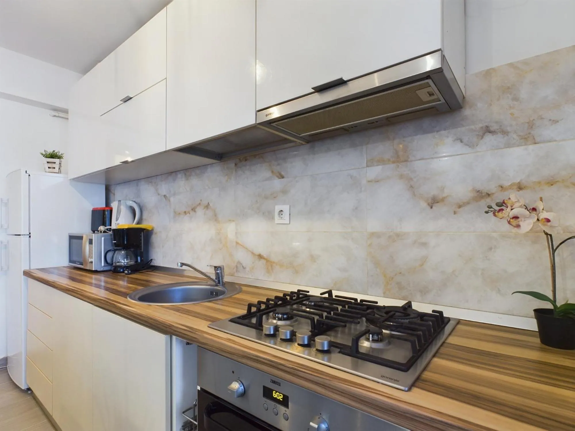 kitchen in Lujerului Studio