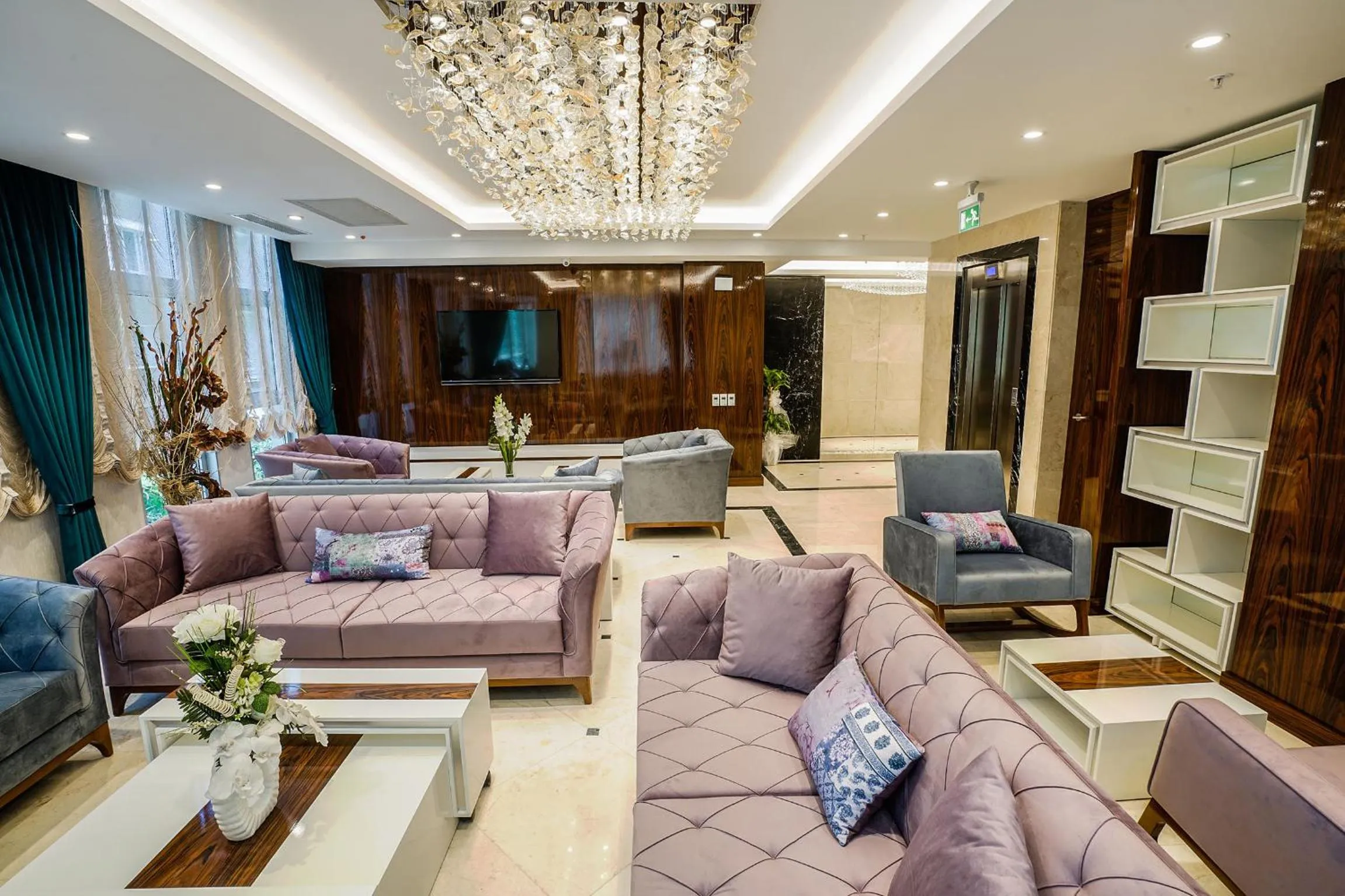 Lobby or reception in Seven Deep Hotel