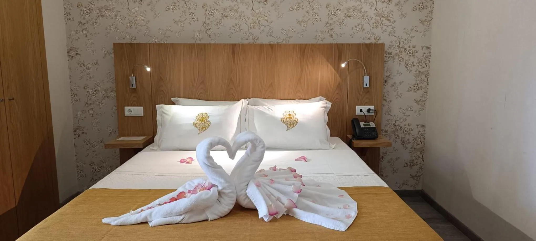 Bed in Hotel Império do Norte