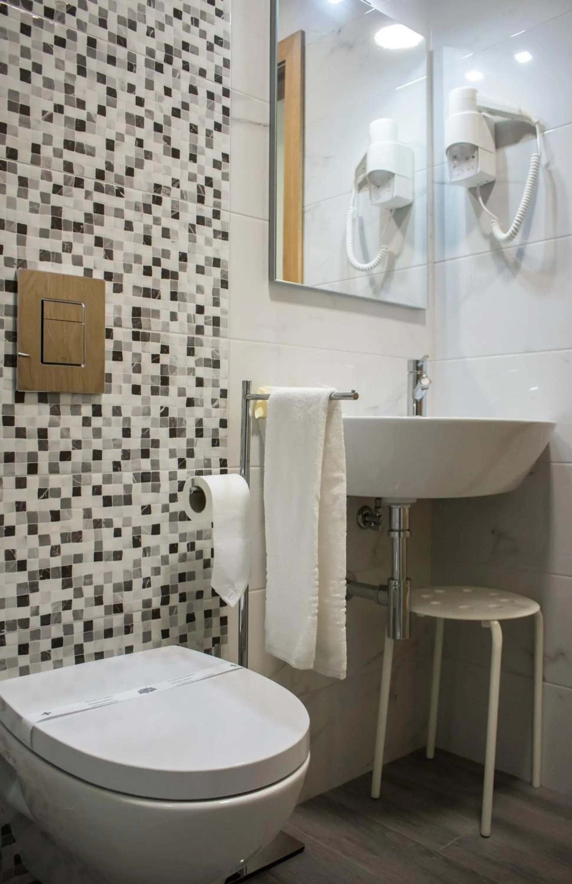 Double Room (2 Adults + 1 Child) in Hotel Império do Norte Double Room (2 Adults + 1 Child) in Hotel Império do Norte