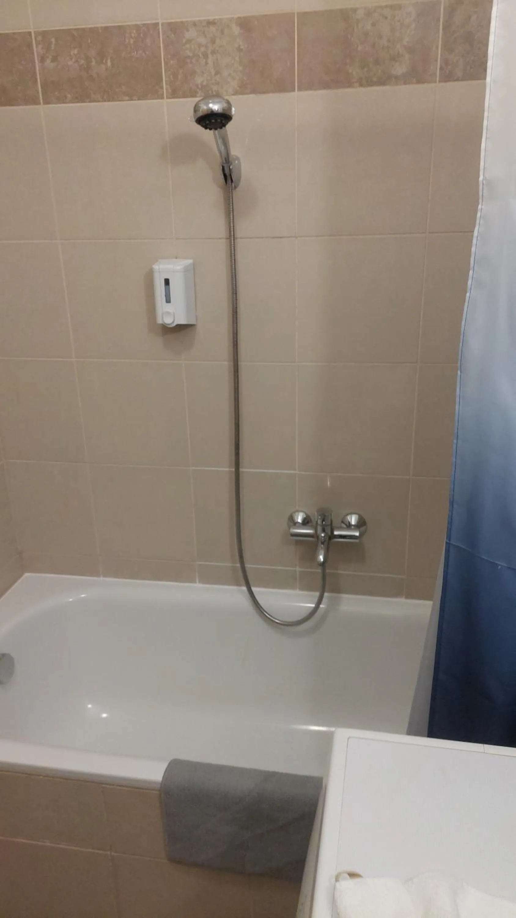 Bathroom in Mango Apartments