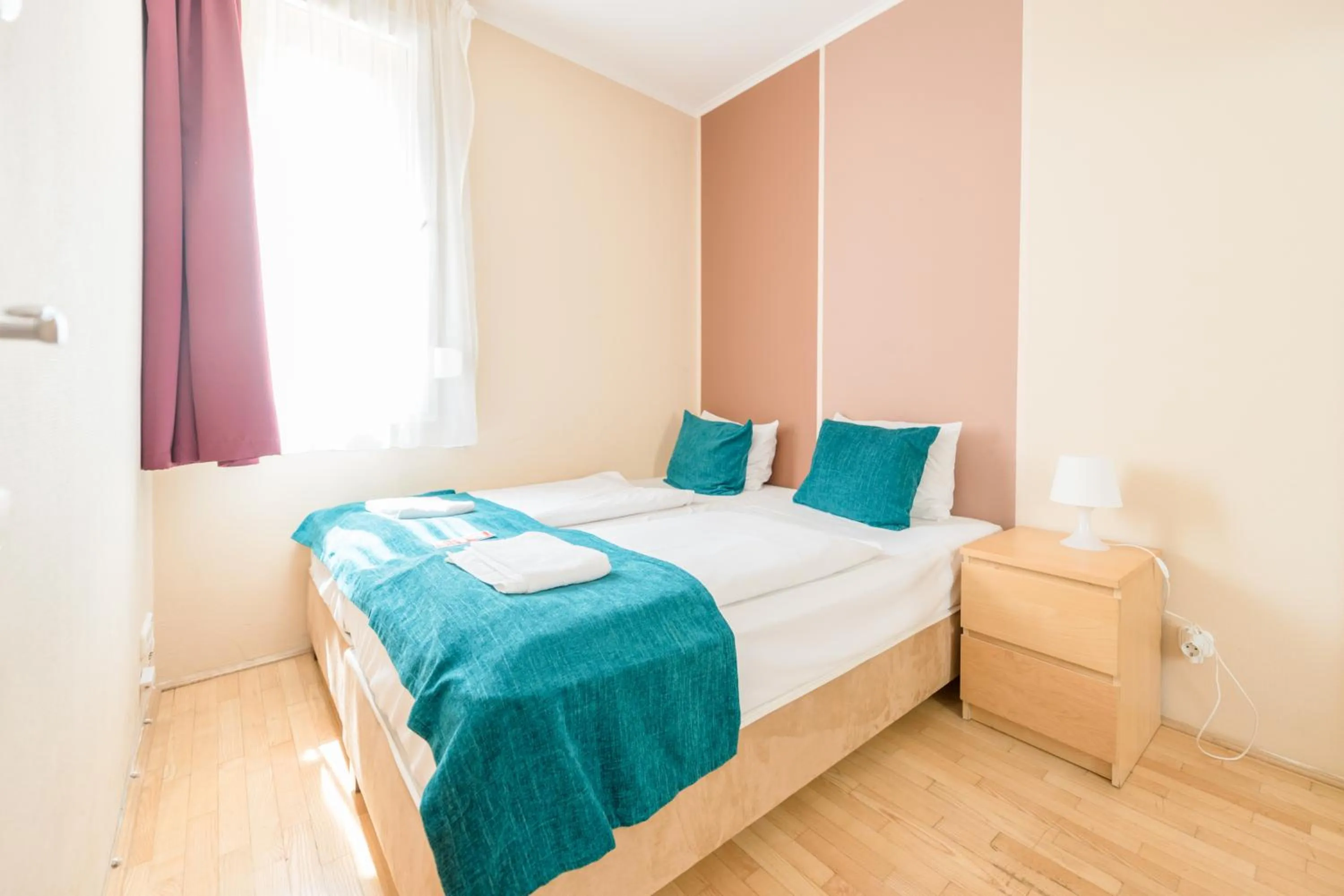 Bedroom, Bed in Mango Apartments