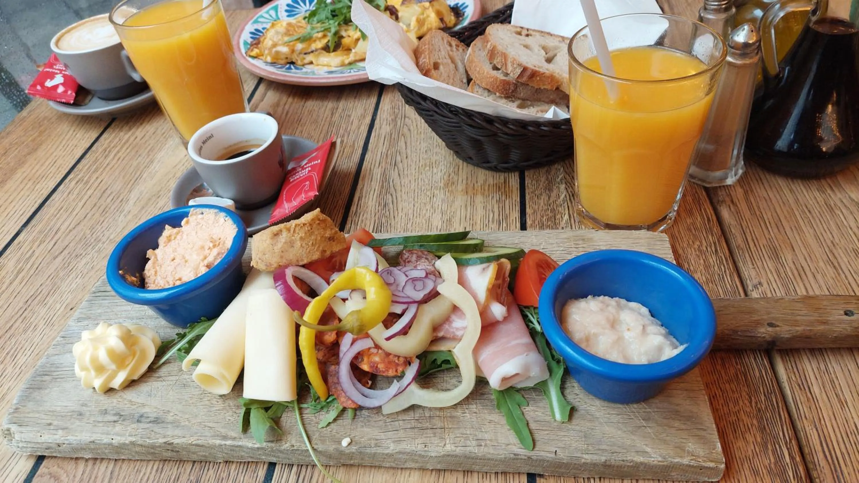 Breakfast in Mango Apartments