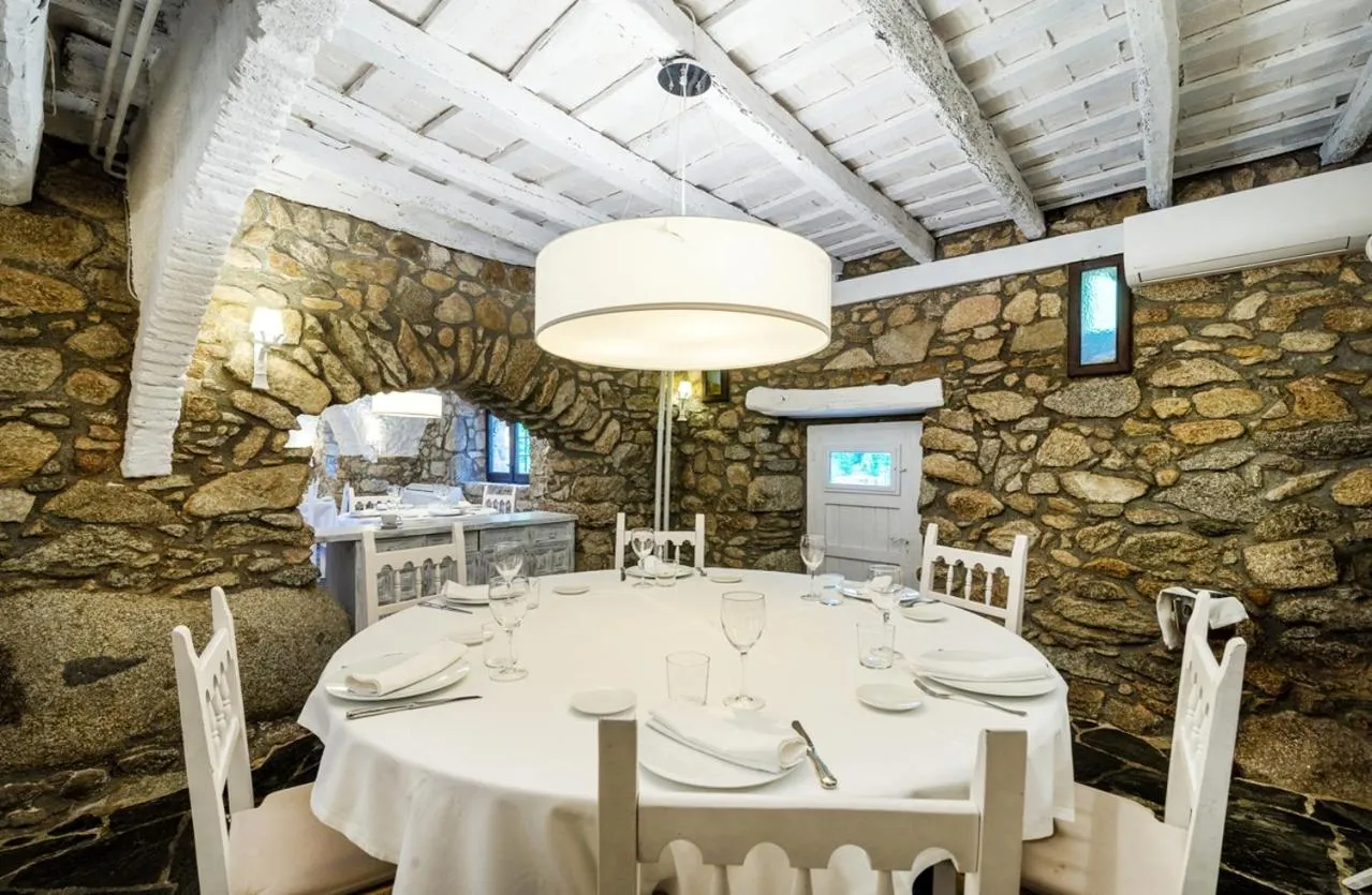 Restaurant/places to eat in Els Caçadors de Maçanet