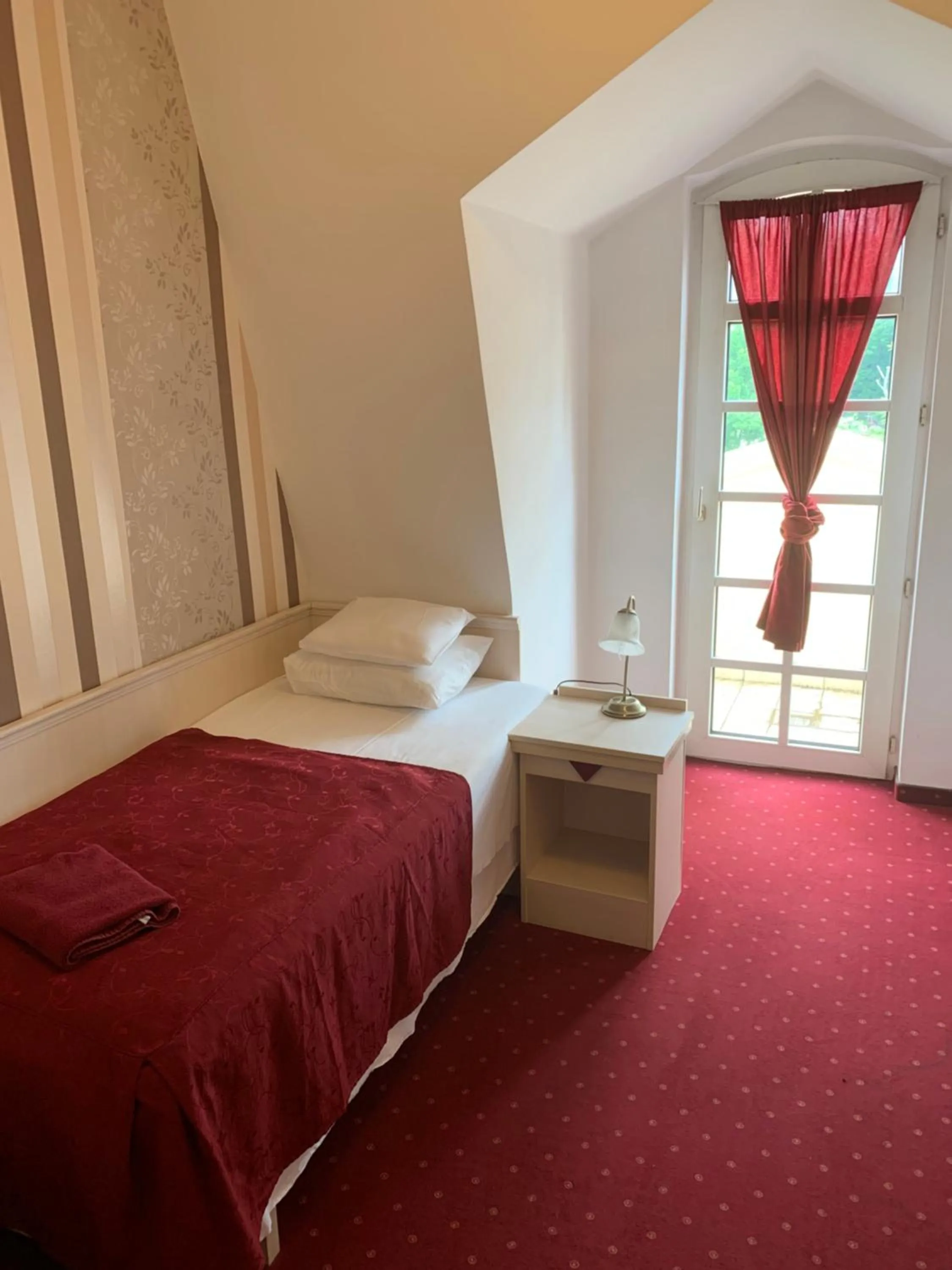 Photo of the whole room, Bed in Walzer Hotel