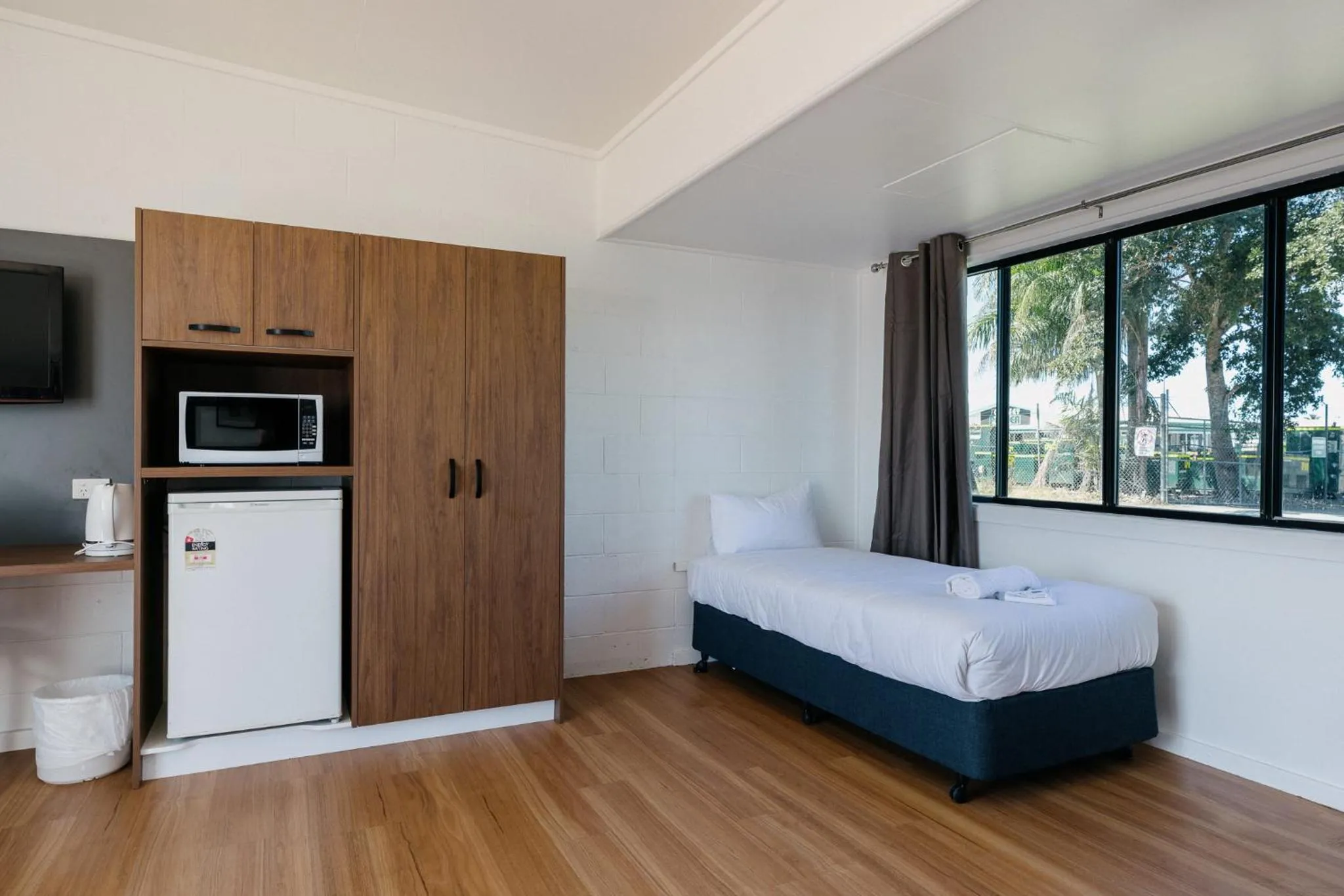 Bed in Boomerang Hotel