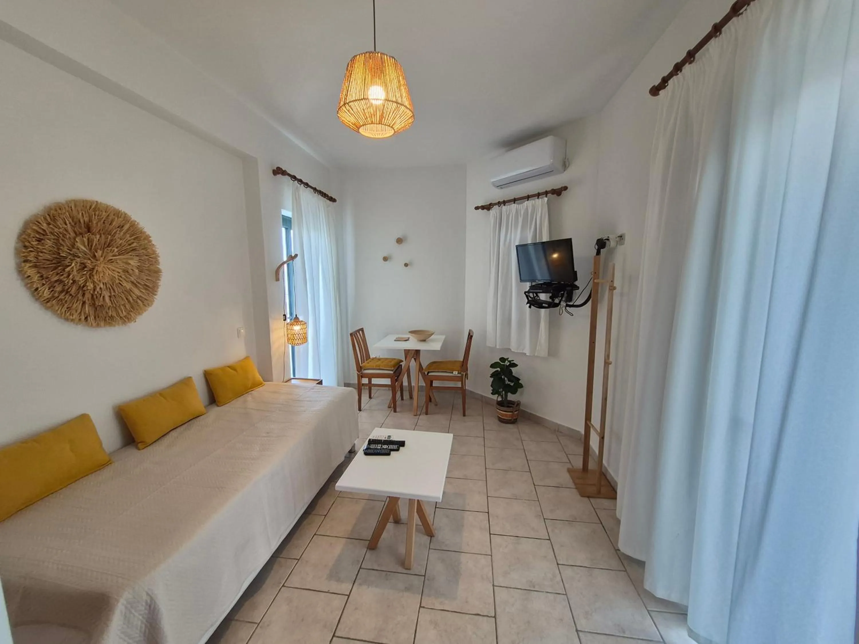 Koukounari Apartments