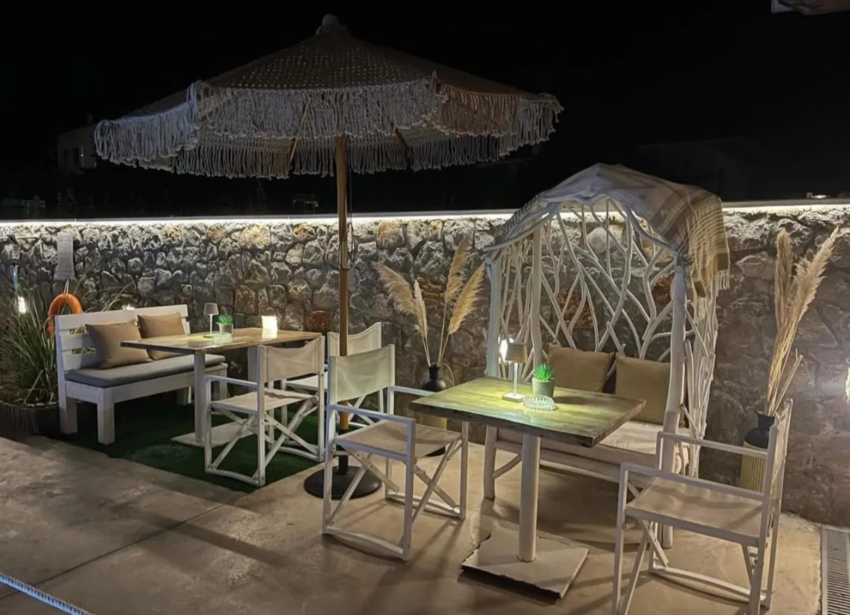 Koukounari Apartments