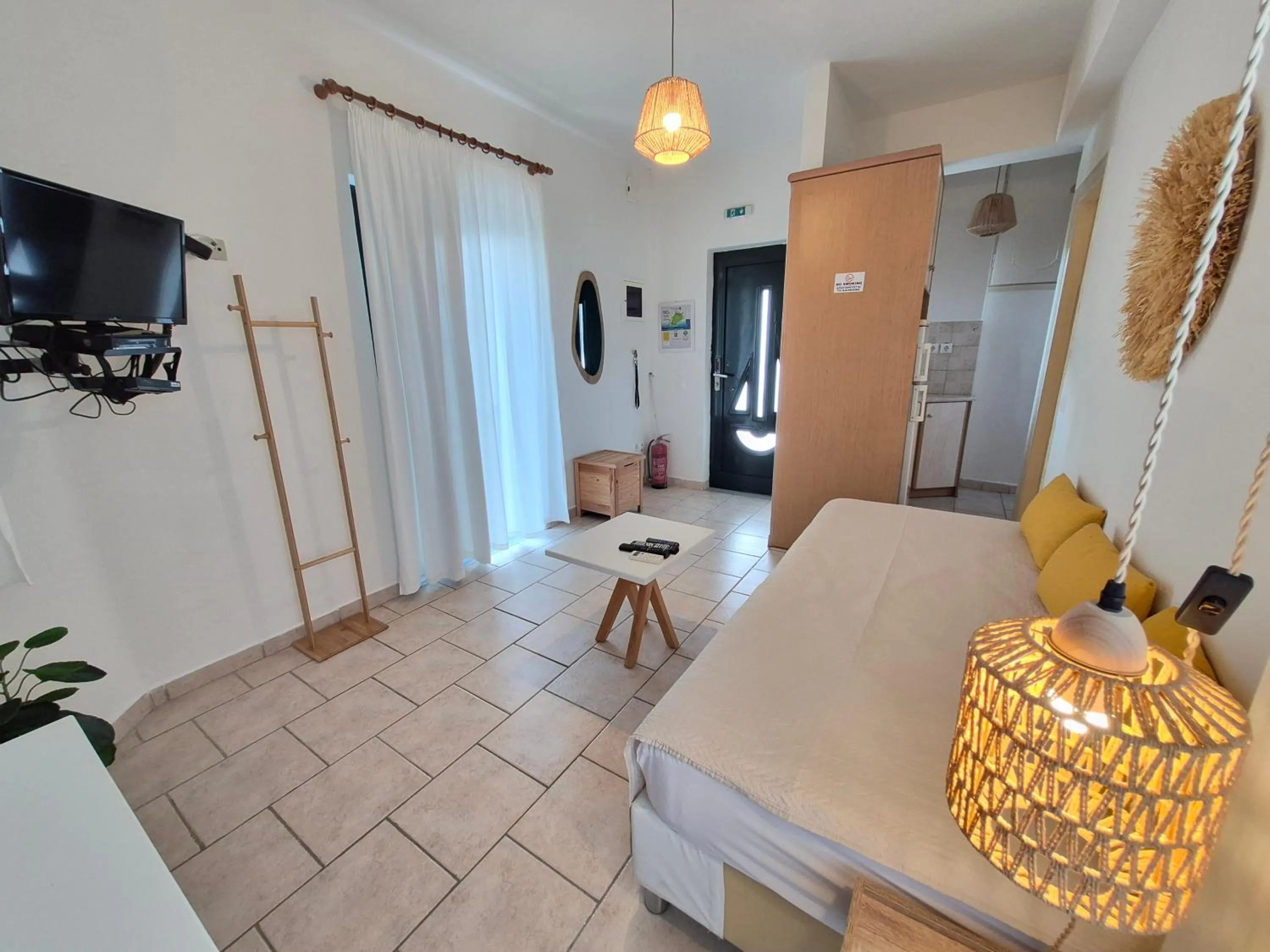 Koukounari Apartments