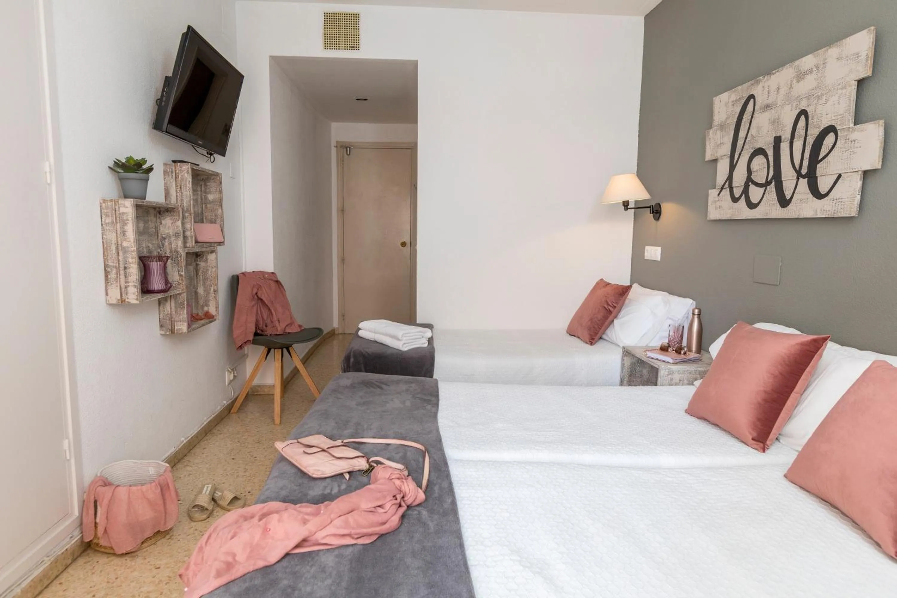 Bed in Hotel Bulevard