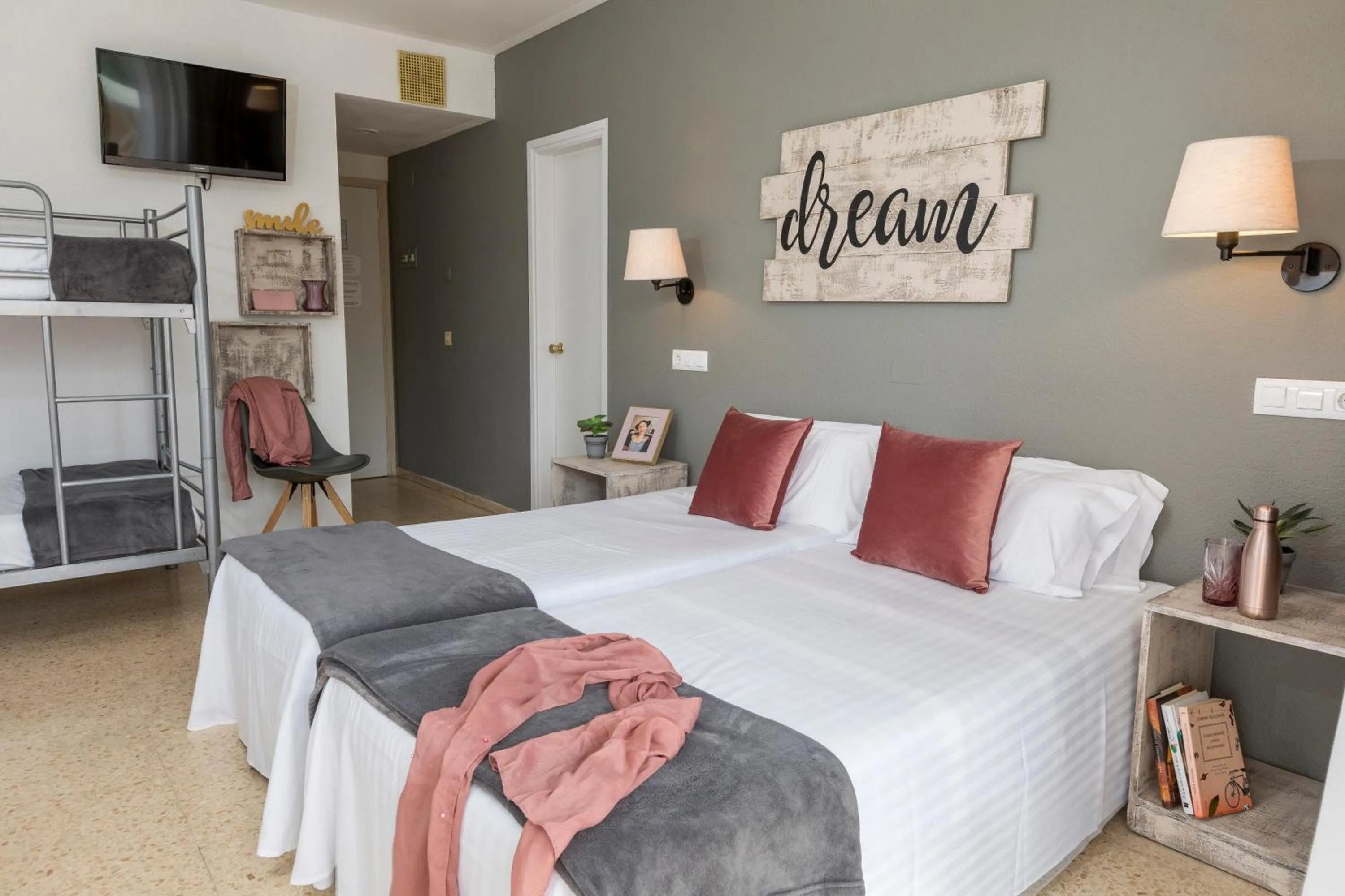 Bed in Hotel Bulevard