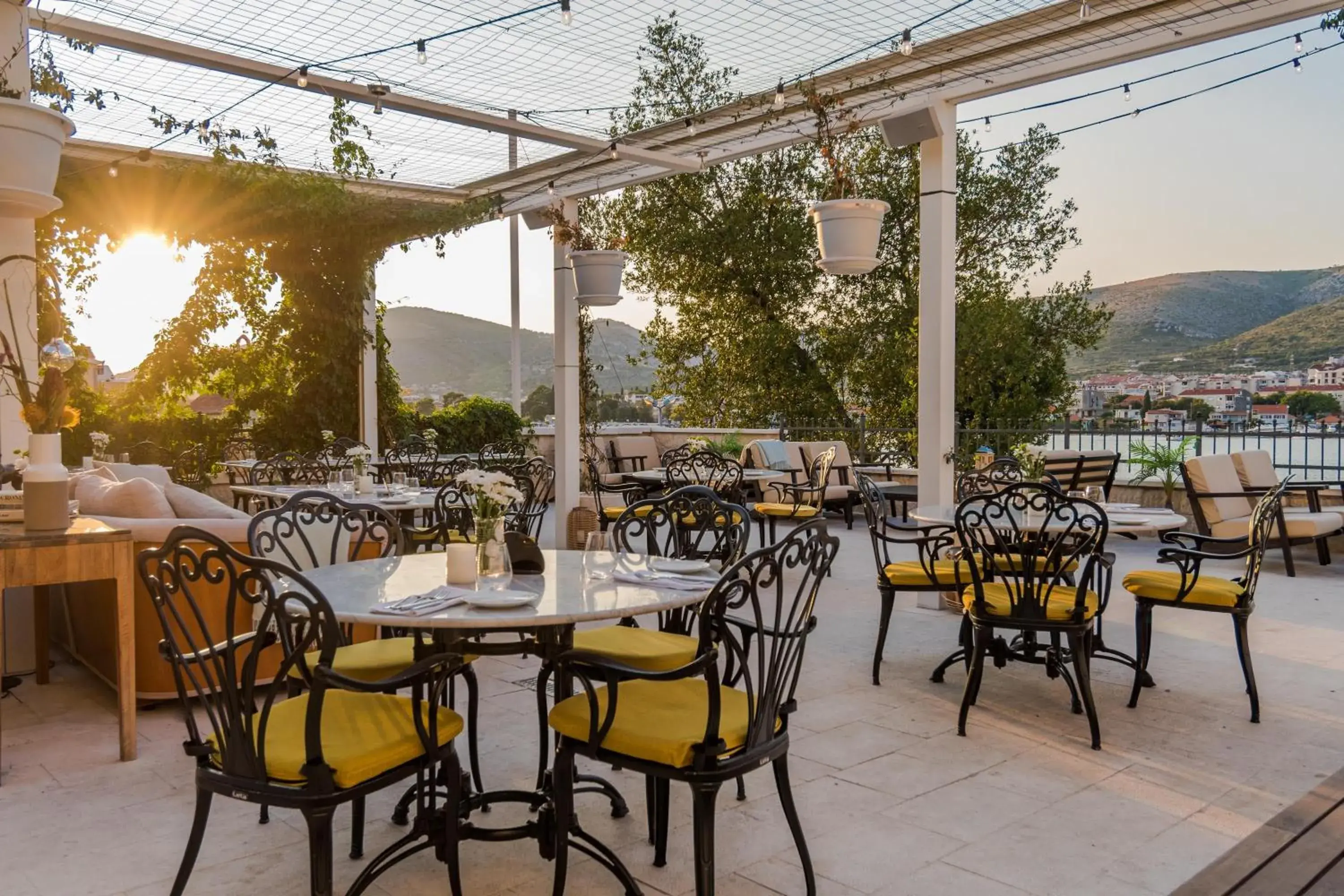 Restaurant/places to eat in Hotel Brown Beach House & Spa Restaurant/places to eat in Hotel Brown Beach House & Spa