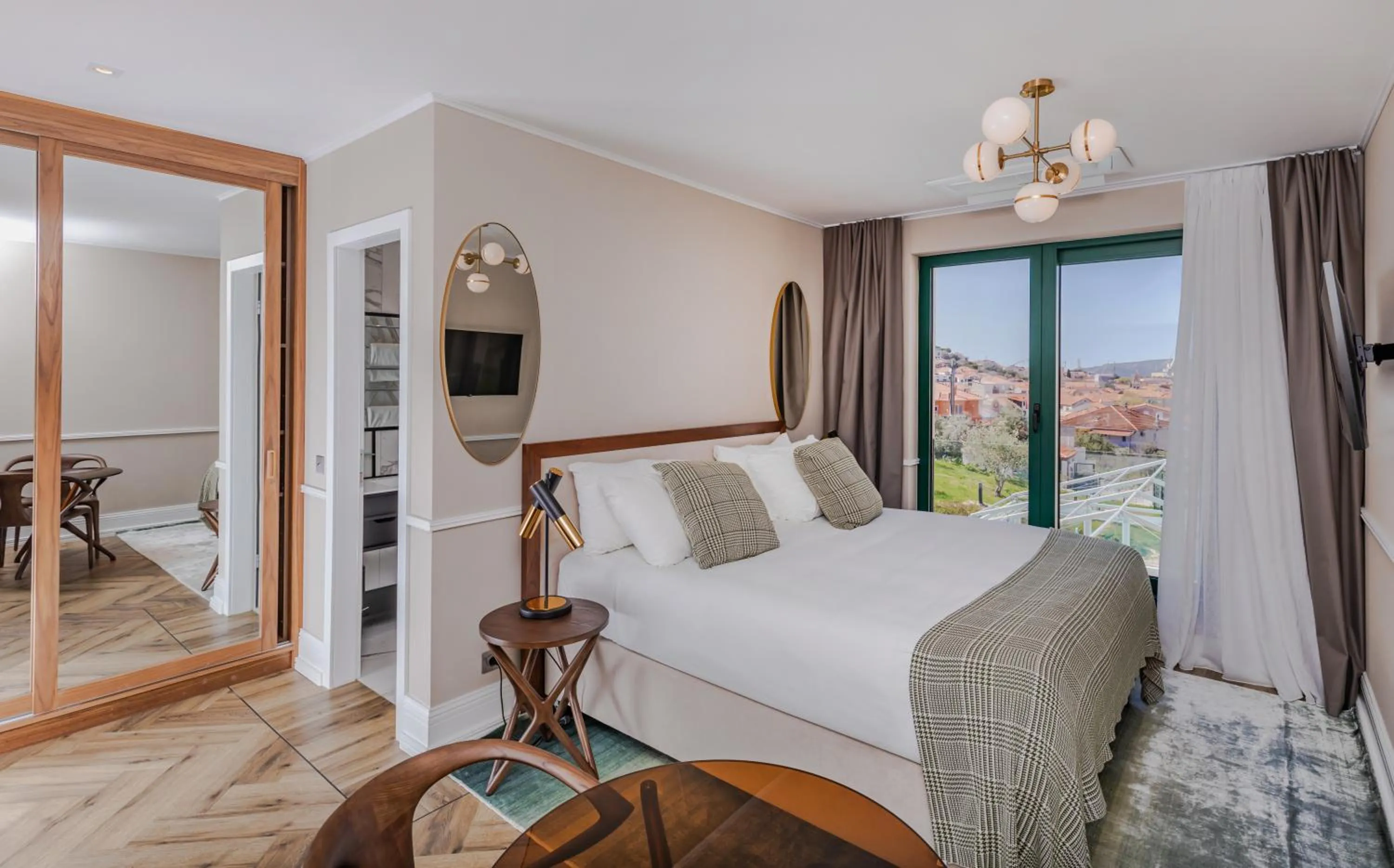 Decorative detail, Bed in Hotel Brown Beach House & Spa