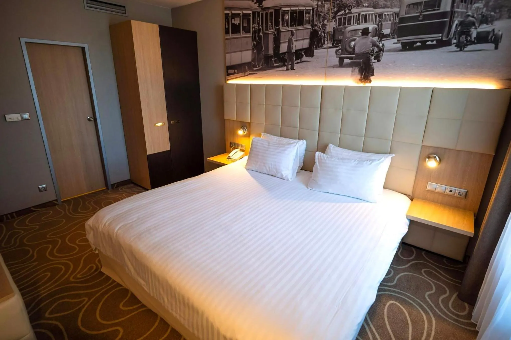 Photo of the whole room, Bed in Holiday Inn Budapest-Budaörs by IHG