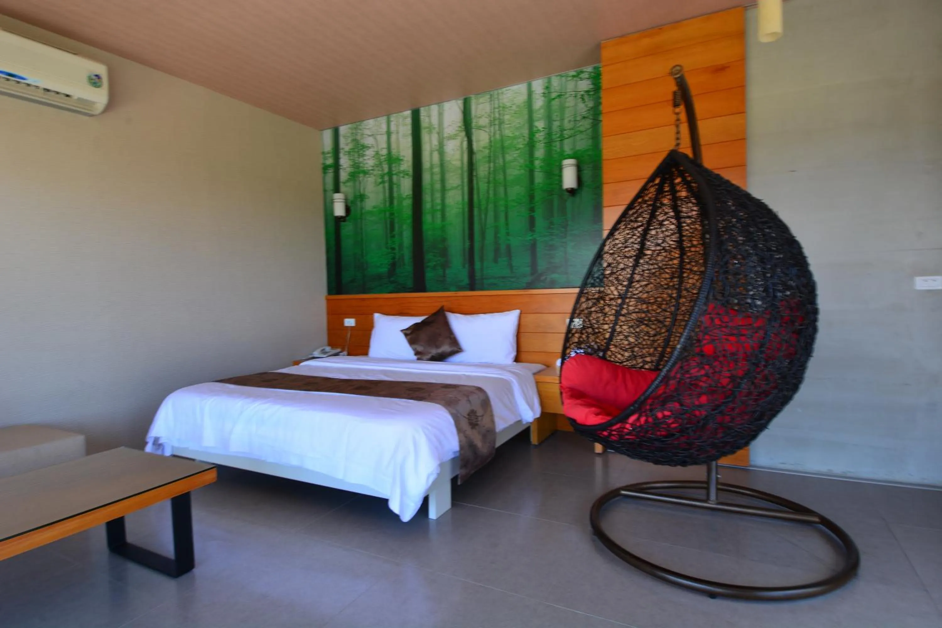 Bed in Simple Happiness B&B