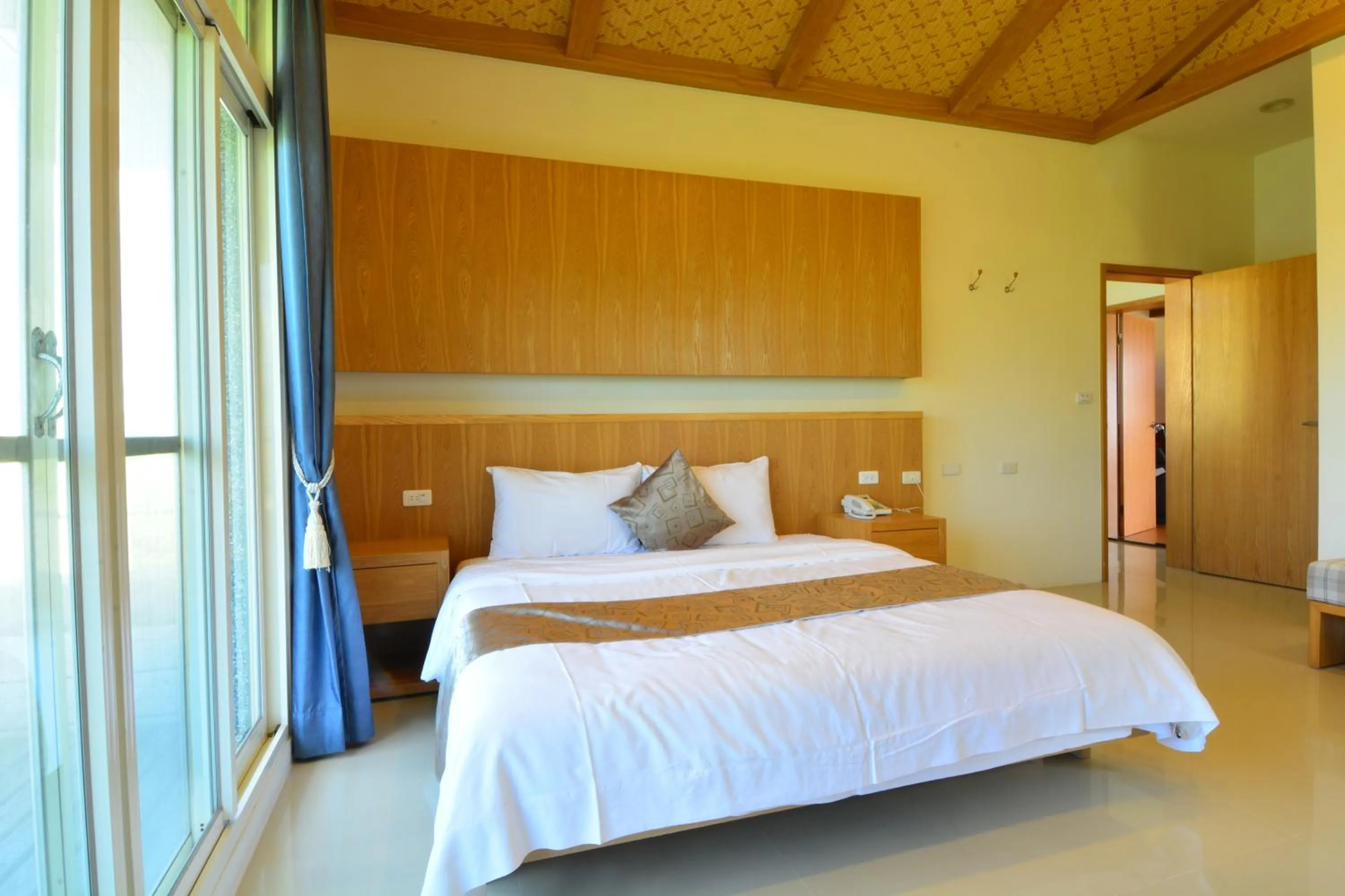 Bed in Simple Happiness B&B