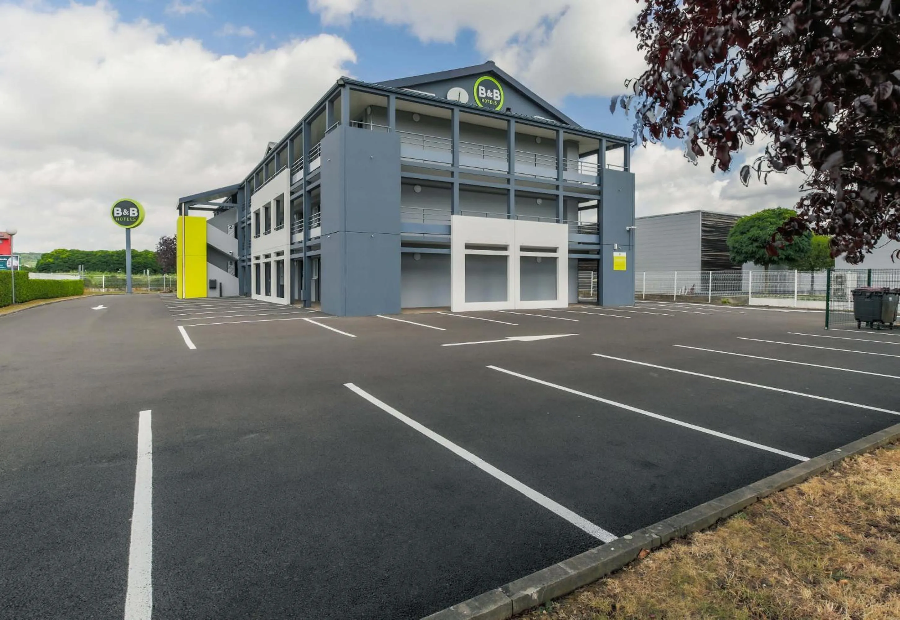 Property building in B&B HOTEL Metz Augny