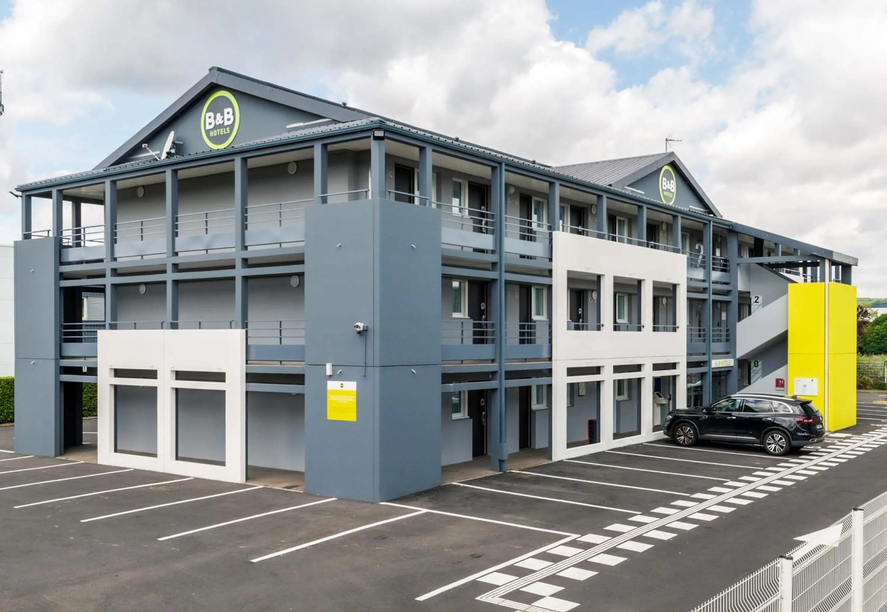 Property building in B&B HOTEL Metz Augny