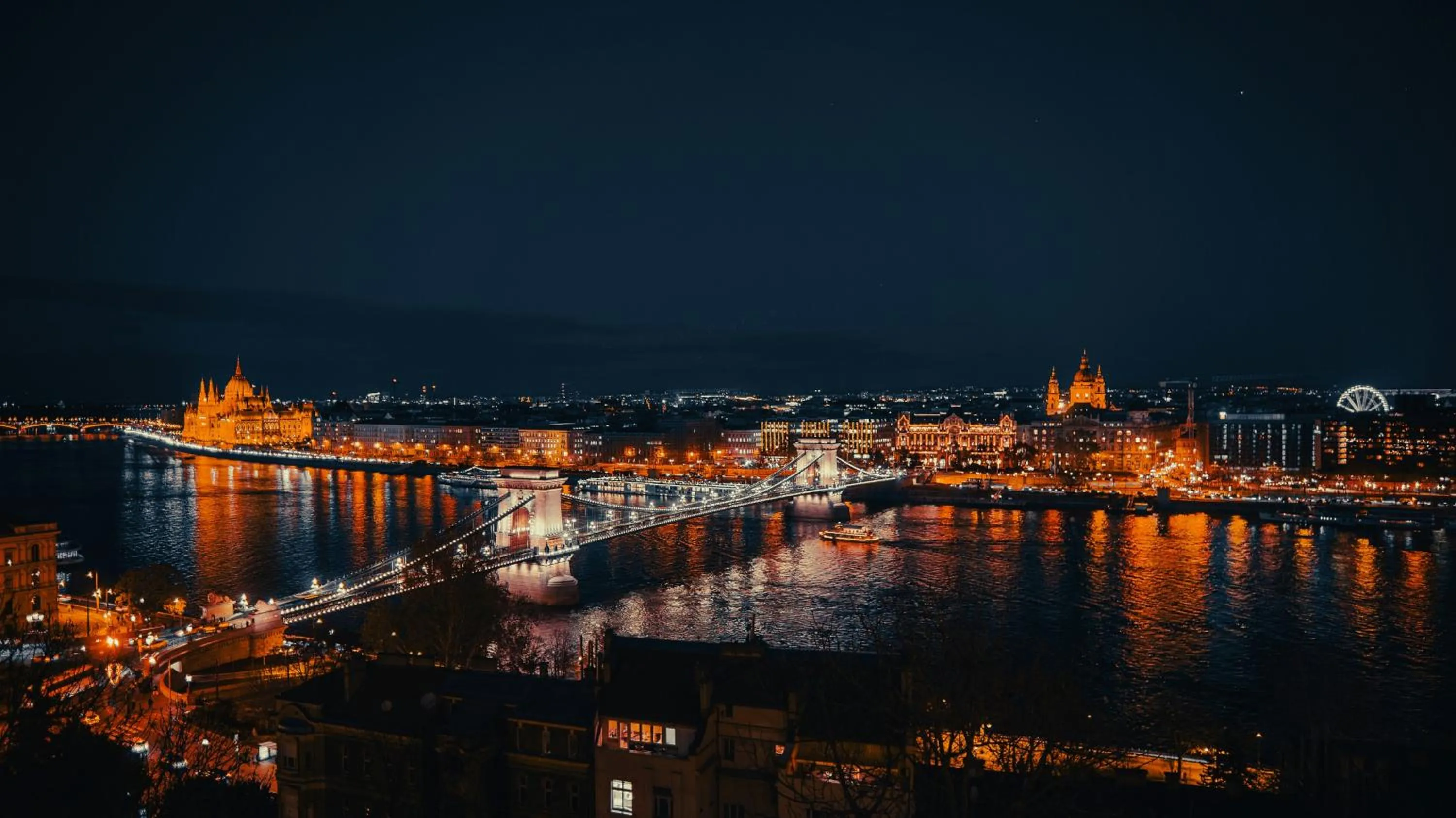 Nearby landmark in Hotel Metro