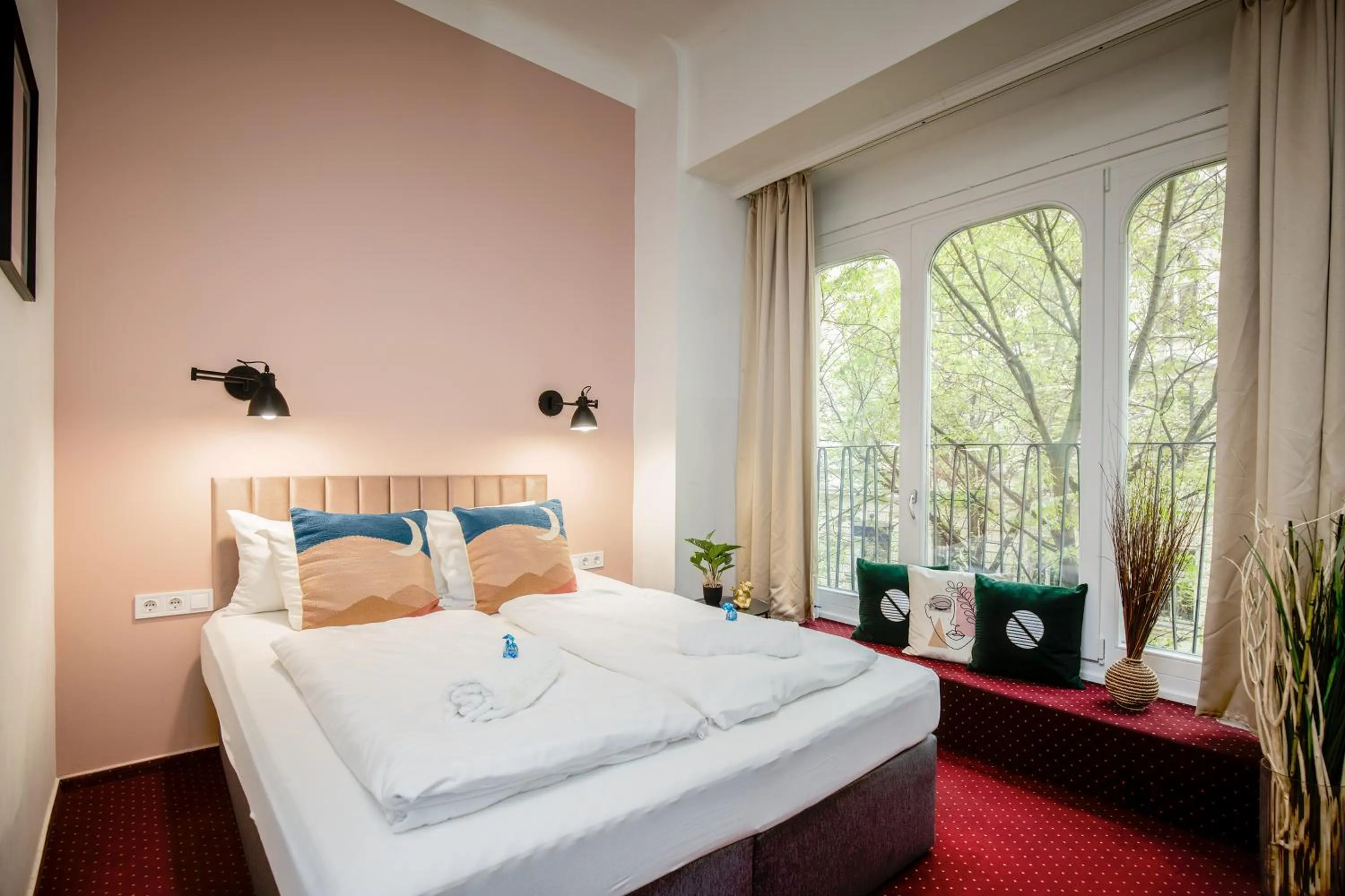 Bed in Maverick Downtown