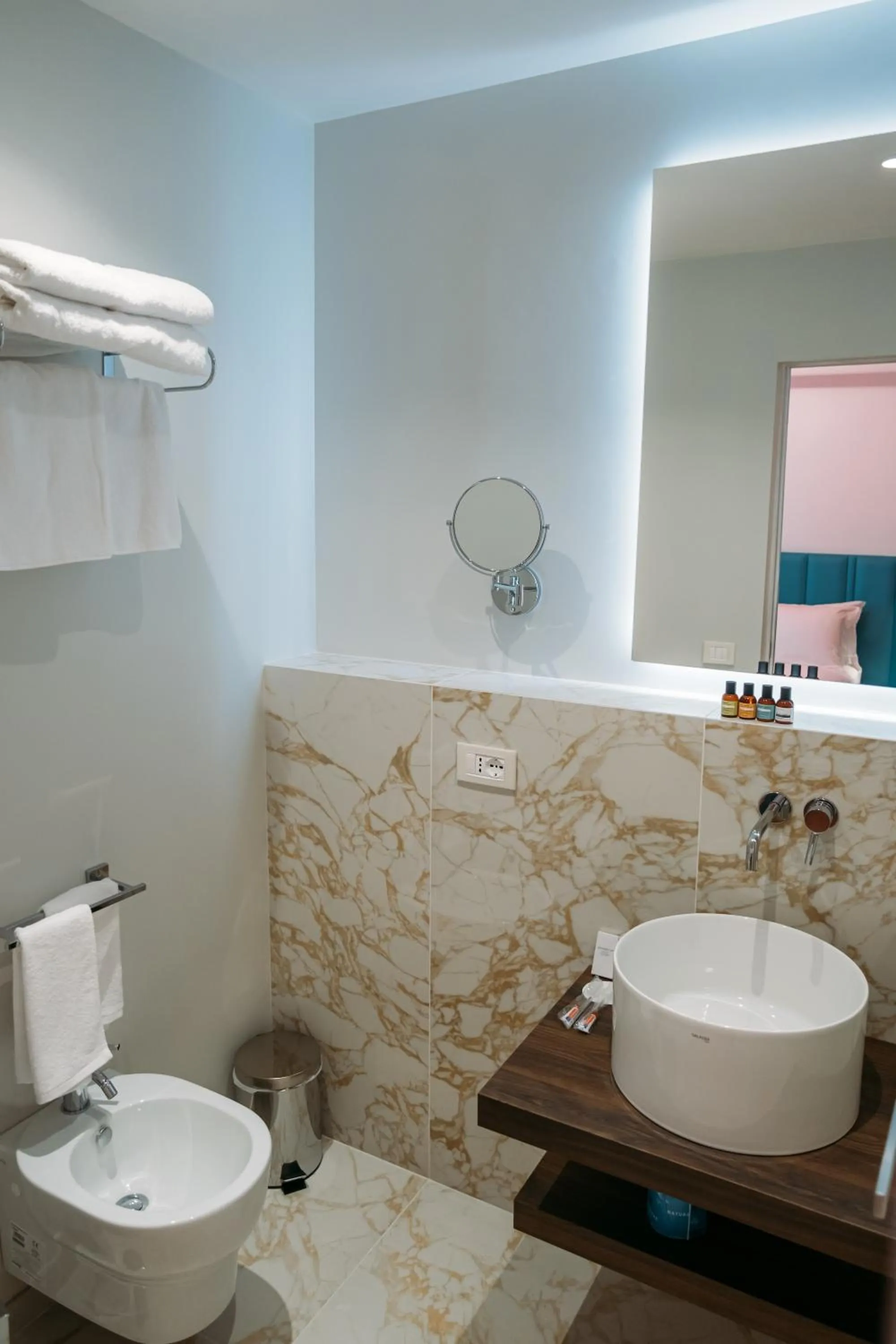 Bathroom in Boutique Centrale Palace Hotel