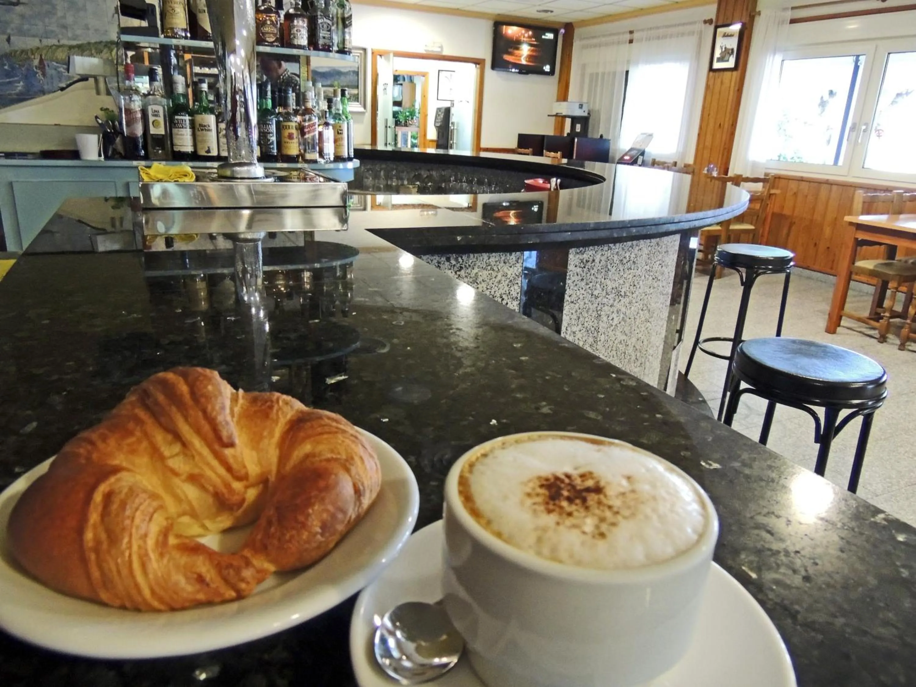 Food and drinks in Hotel Vilobi