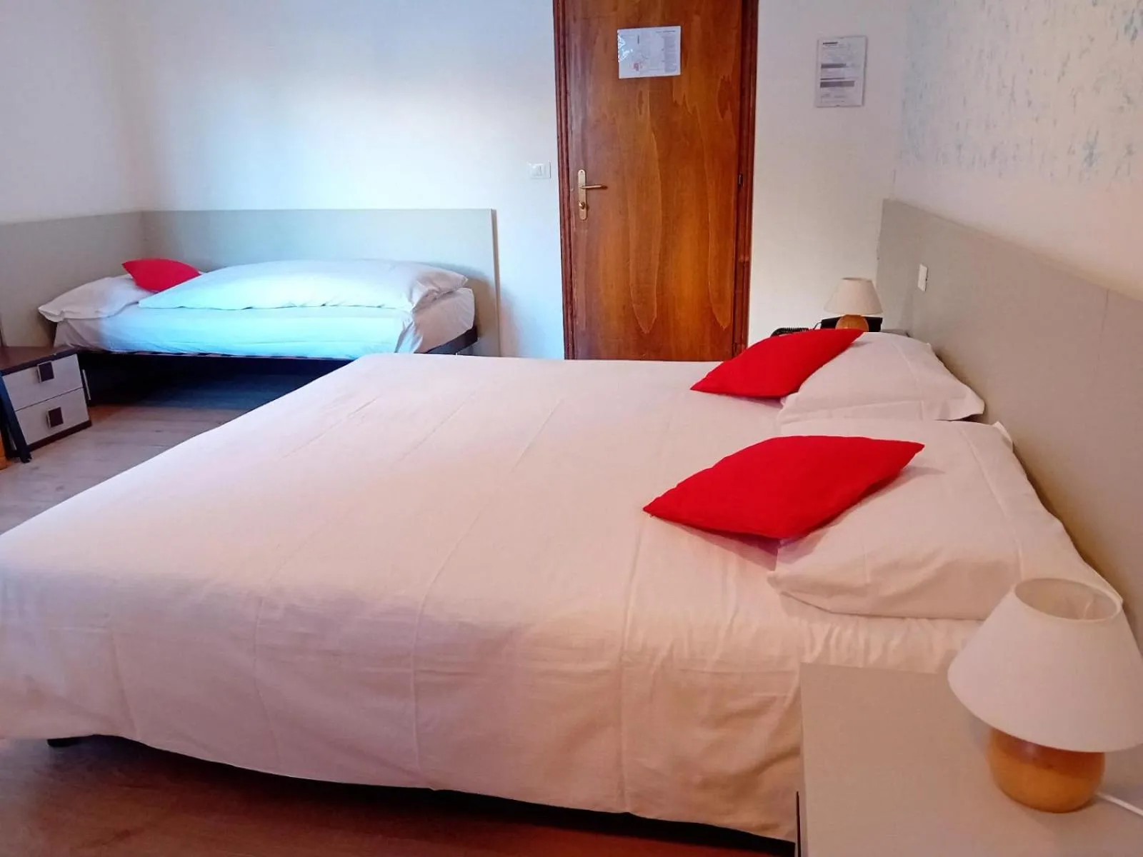 Bed in Hotel B&B Lorenzini Ski