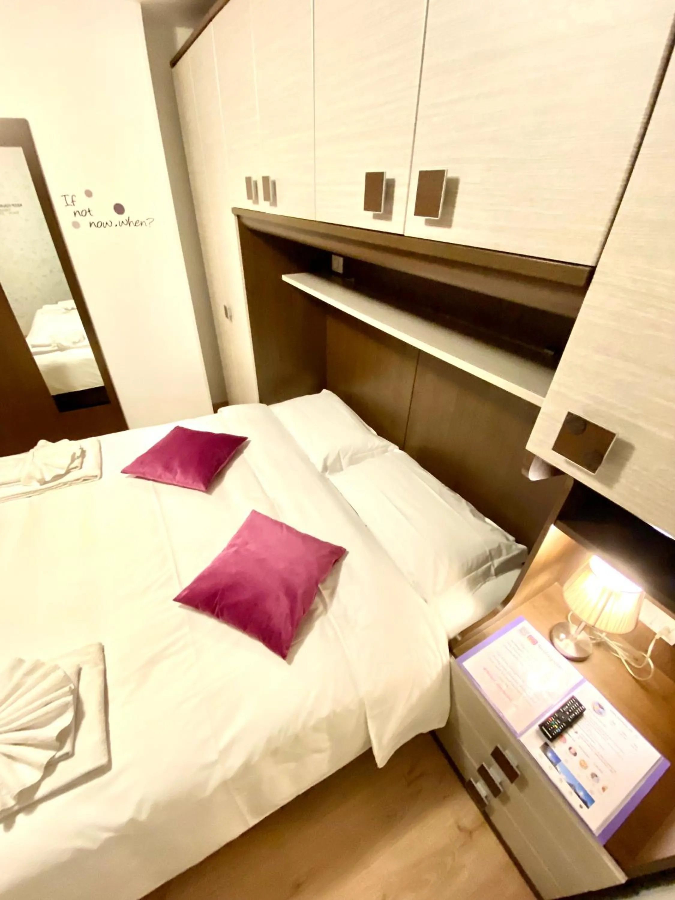 Bed in Hotel B&B Lorenzini Ski