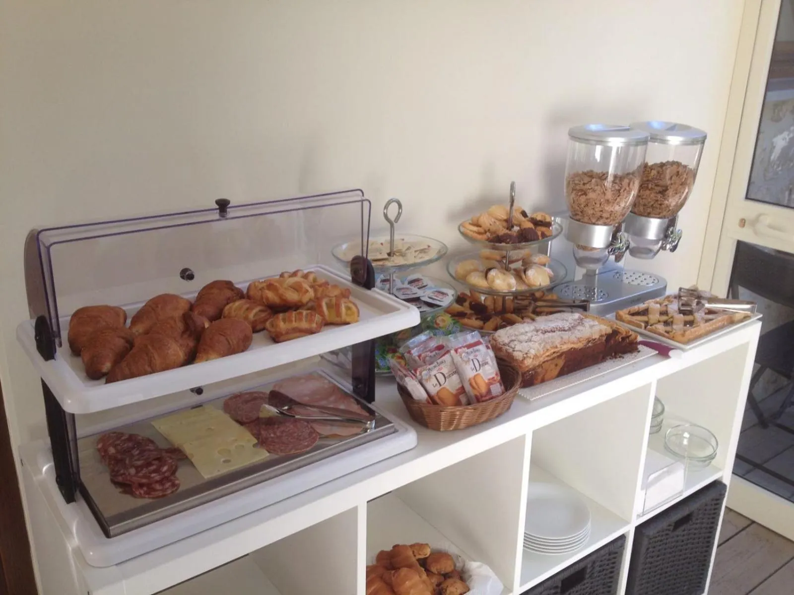 Continental breakfast in Giardino Sorrentino