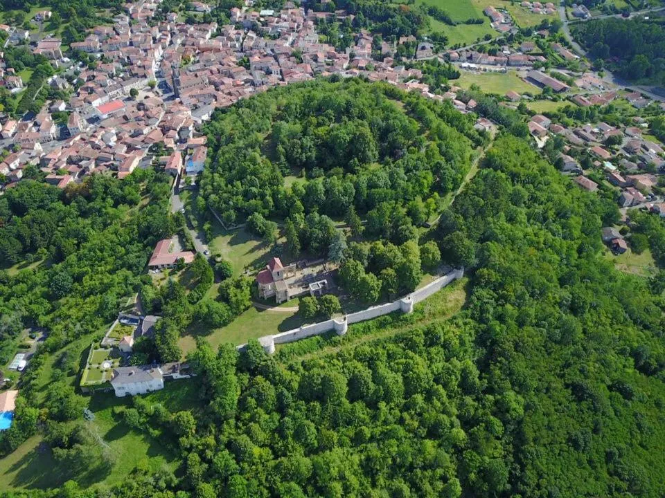 Nearby landmark in chambre chez mamie do