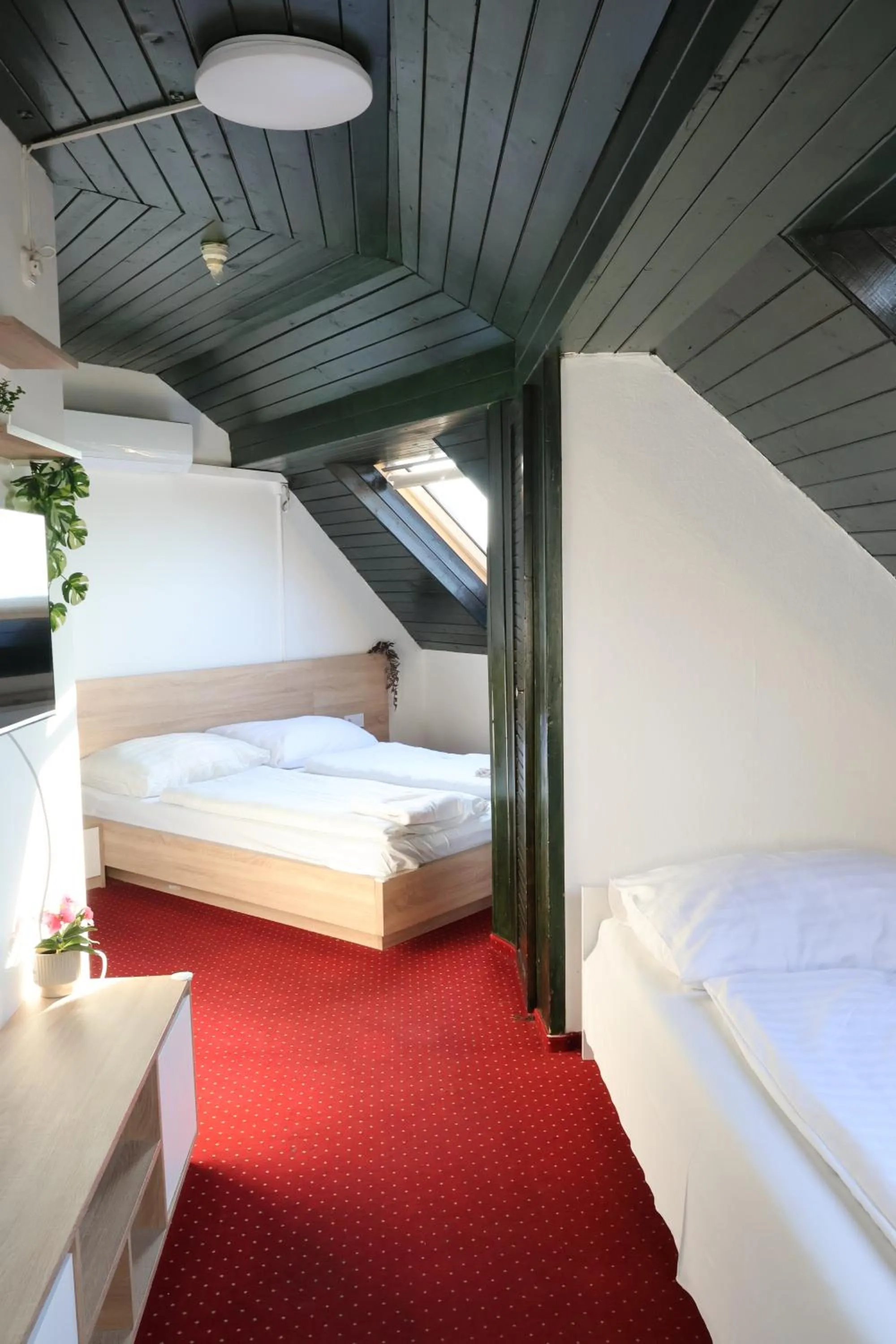 Bed in Hotel Amadeus