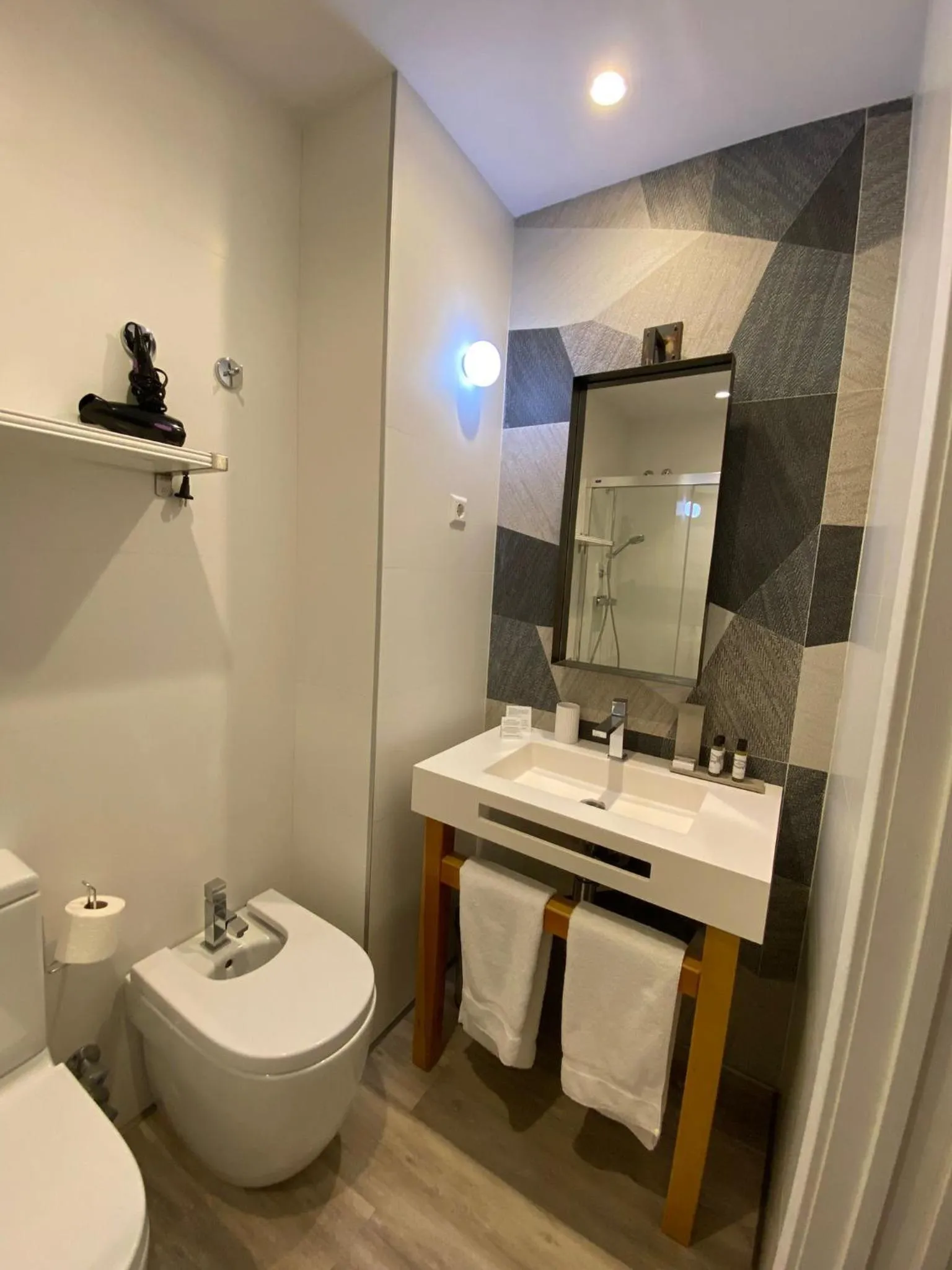 Shower in Hotel Boutique Teatro Romano