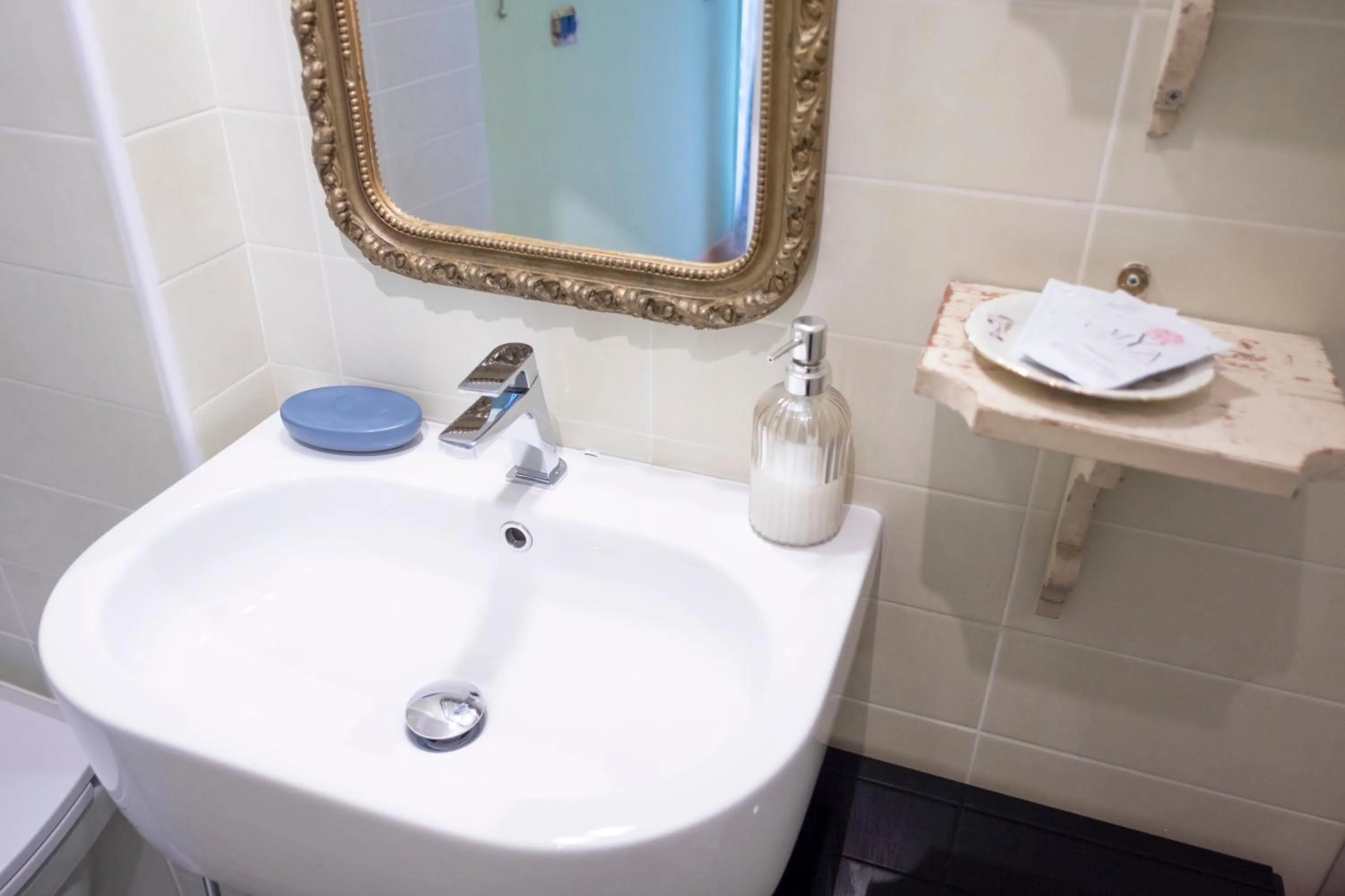 Bathroom in B&B Anastagi